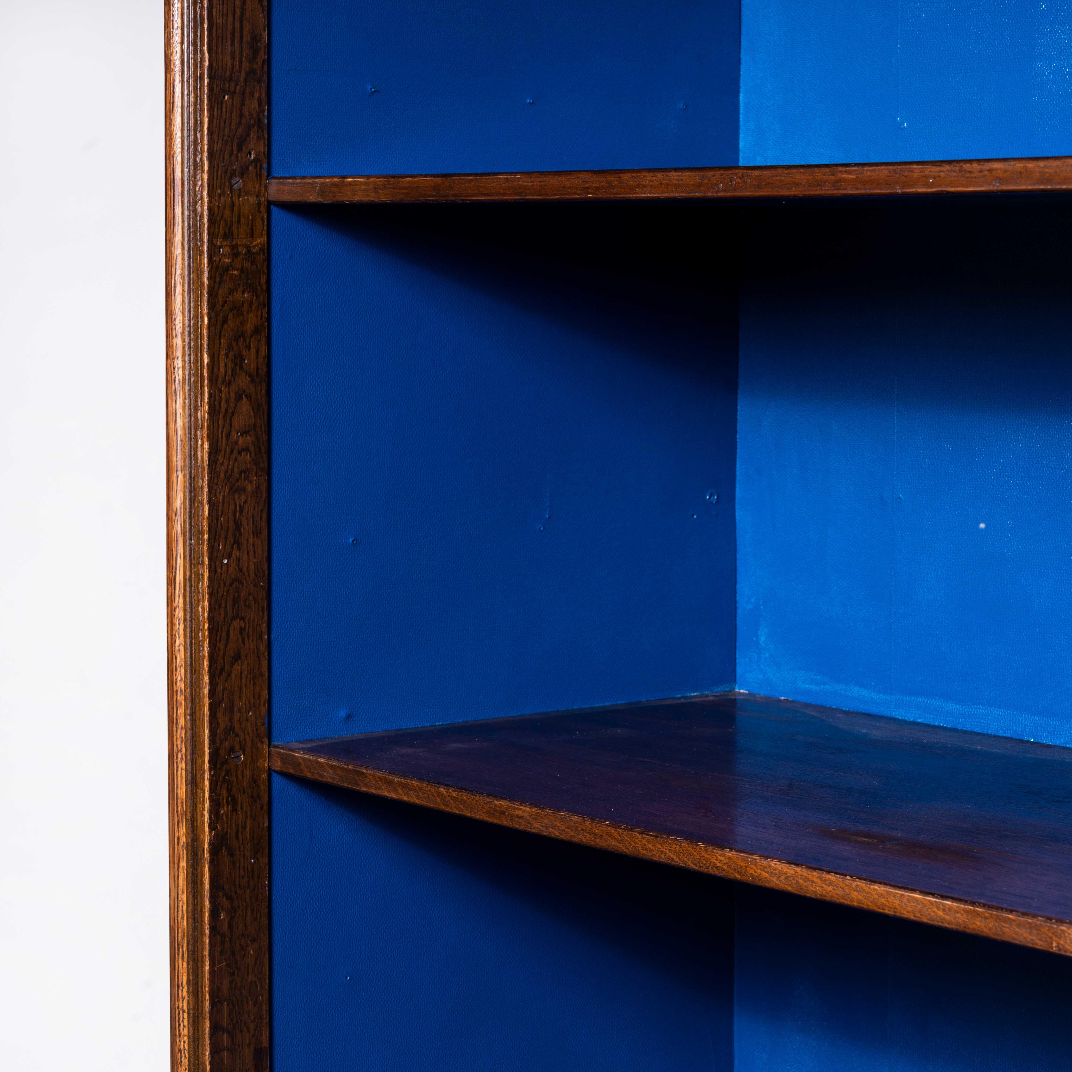 1940's English Oak Library Shelving Cabinet - Shelved Storage In Good Condition In Hook, Hampshire
