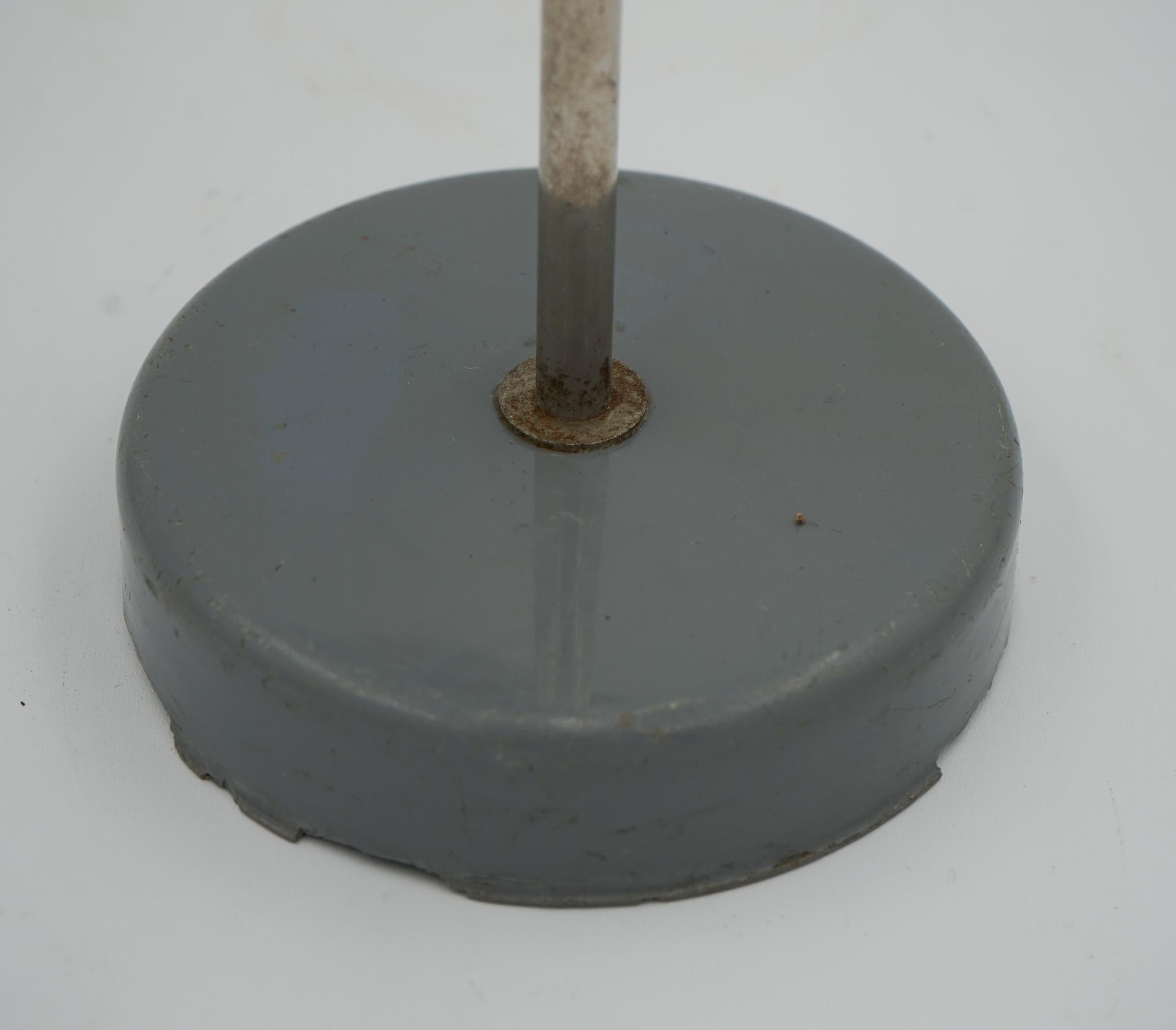 1940'S ENGLISH SALVAGED LABORATORY SCHOOL TABLE ADJUSTABLE LiGHT 002 For Sale 3