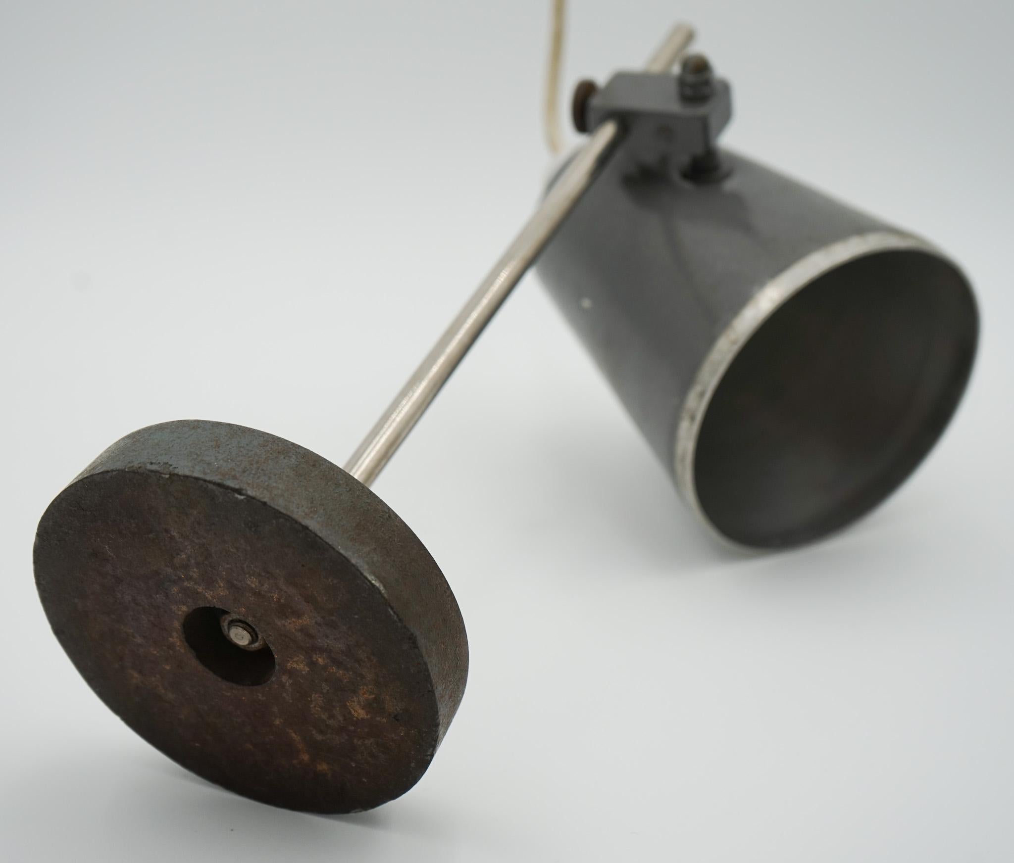 1940'S ENGLISH SALVAGED LABORATORY SCHOOL TABLE LAMP ADJUSTABLE LiGHT 006 For Sale 5