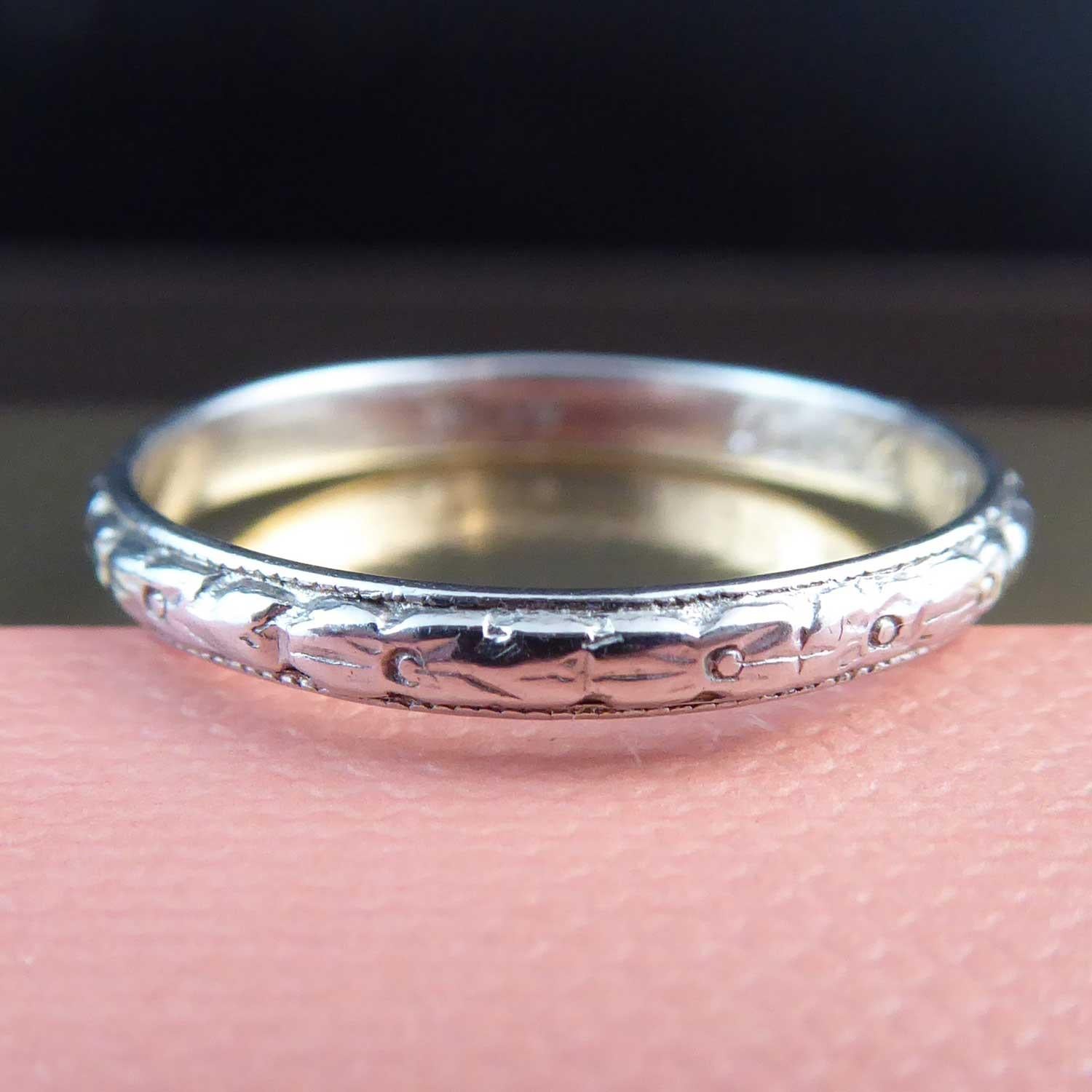 1940s Engraved Platinum Wedding Band with Dedication Initials and Date In Good Condition In Yorkshire, West Yorkshire