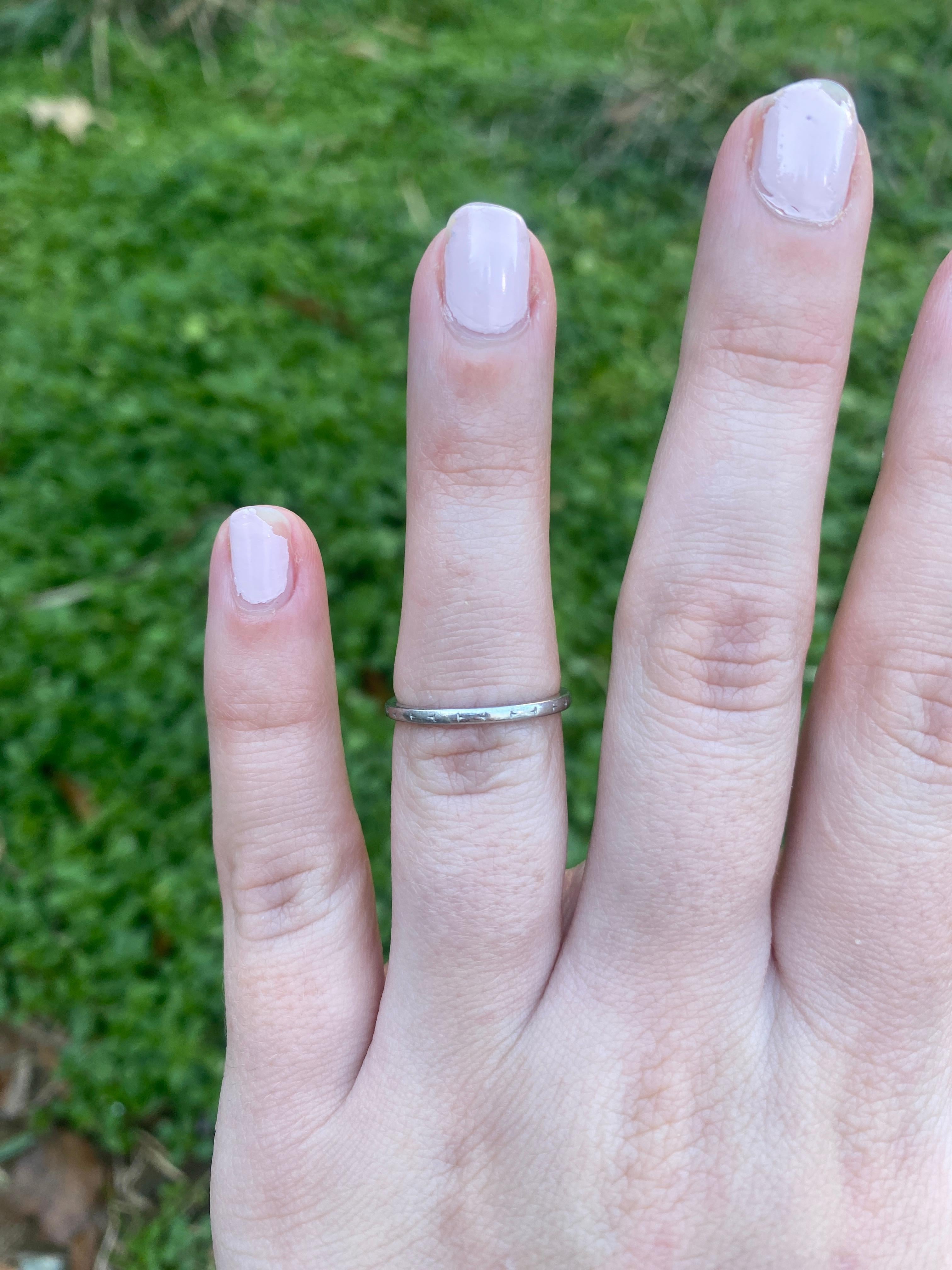1940s Engraved Wedding Band, Platinum, Ring Size 5.5, Stackable For Sale 4