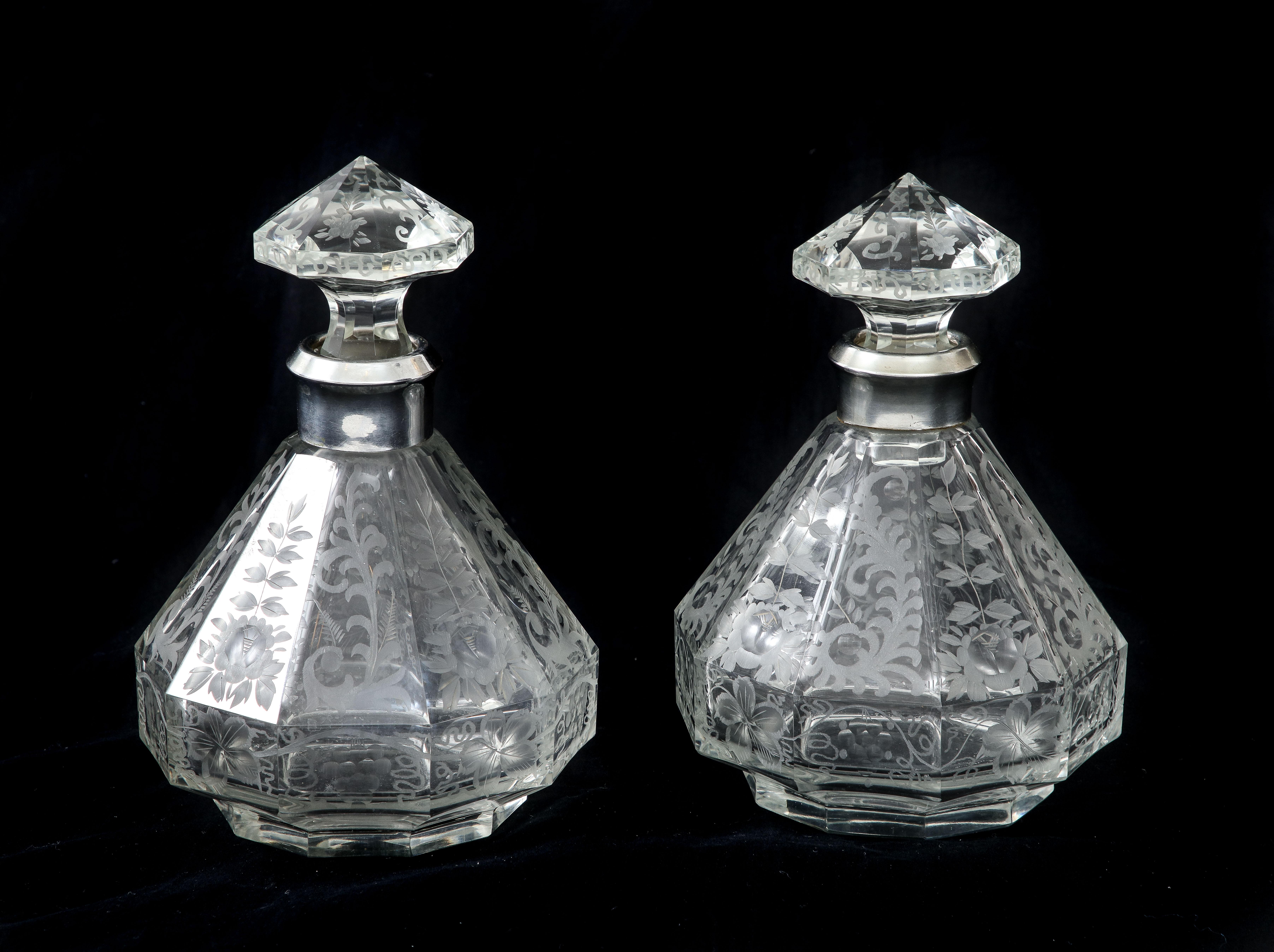 1940's Etched Glass Decanters With Stoppers For Sale 10