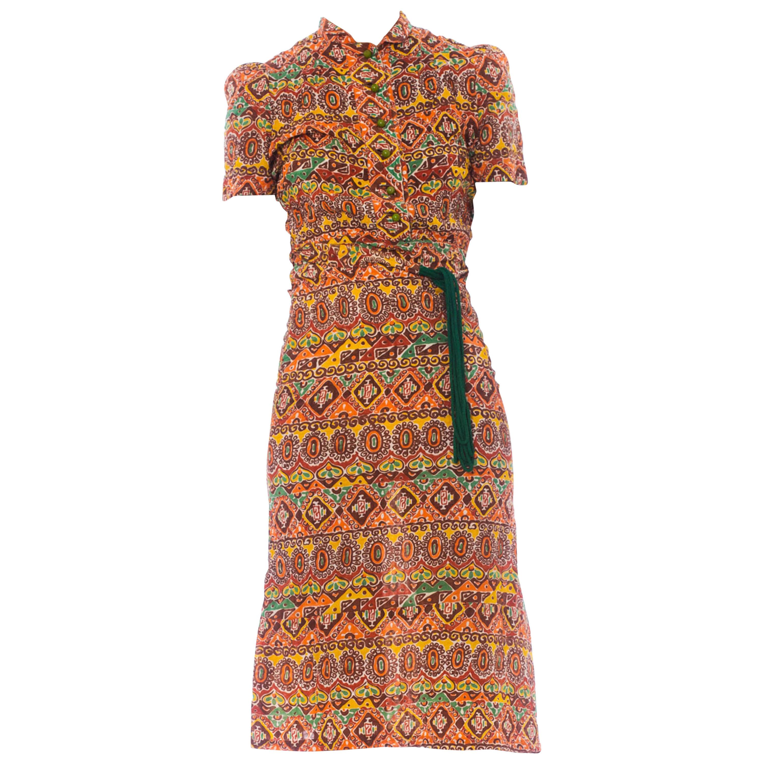 1940S Ethnic Medallion Printed Cotton Seersucker Button Front Dress With Tie Be For Sale