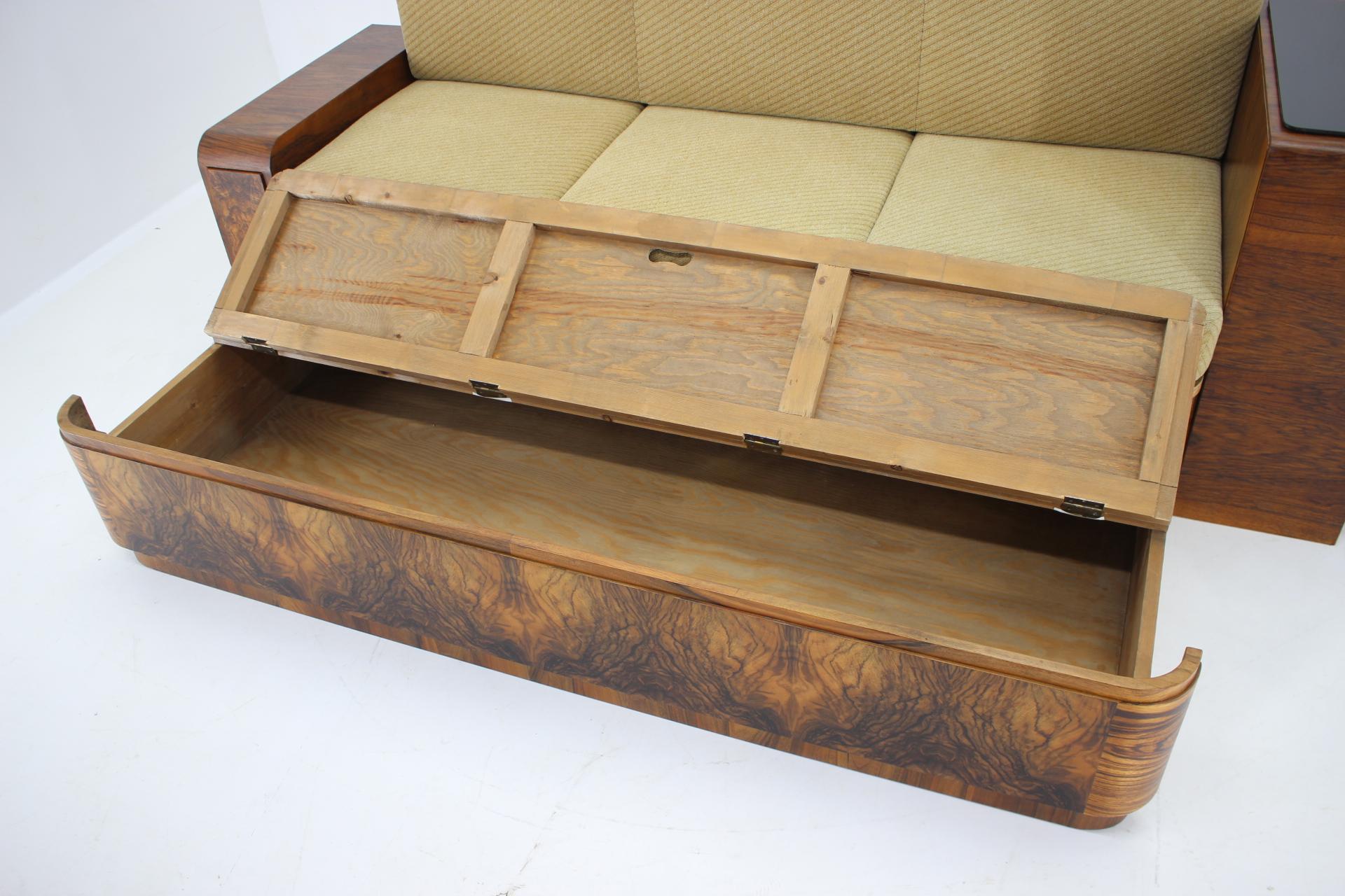 1940s Exclusive Art Deco Convertible Sofa with Cabinets in Walnut, Czechoslovaki 2