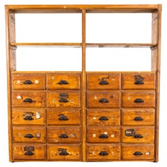 Étagère d'atelier en faux bois des années 1940 - vingt tiroirs