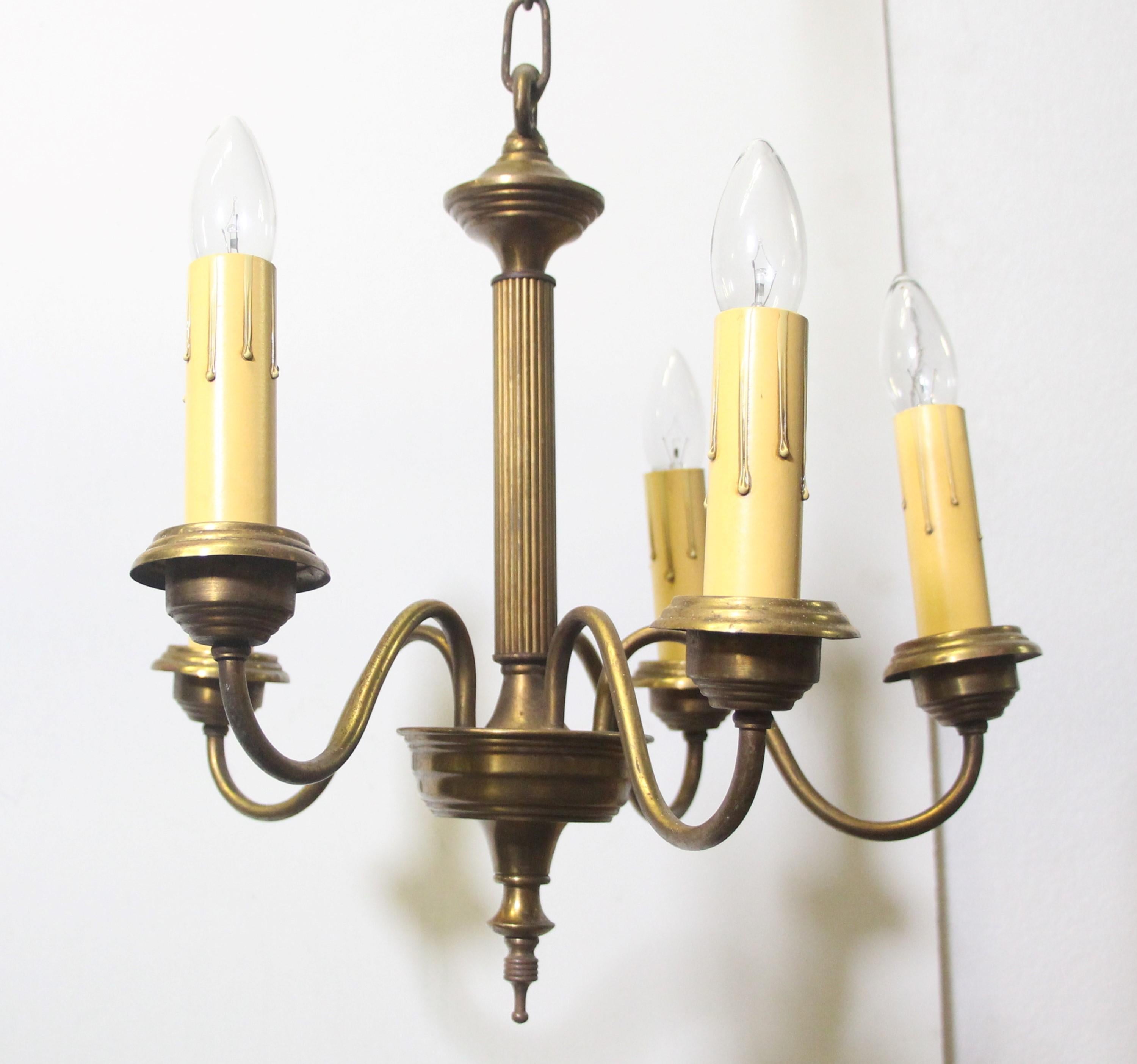 1940s Federal 5 Arm Petite Chandelier In Good Condition In New York, NY