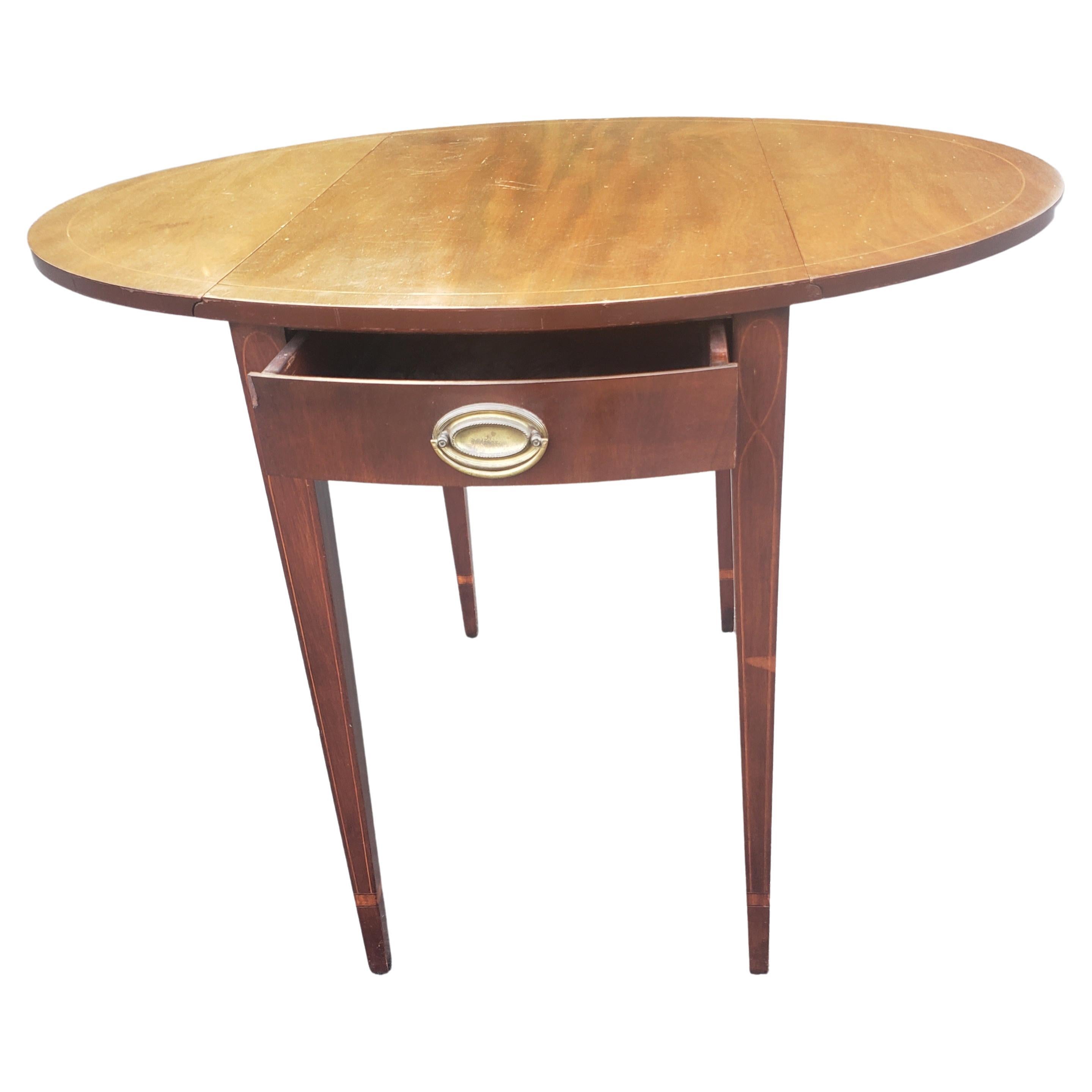 20th Century 1940s Federal Mahohany and Satinwood Inlaid Pembroke Side Table For Sale