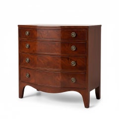 1940s Federal Style Bowfront Mahagoni Truhen von New York Nahon Furniture - Pair