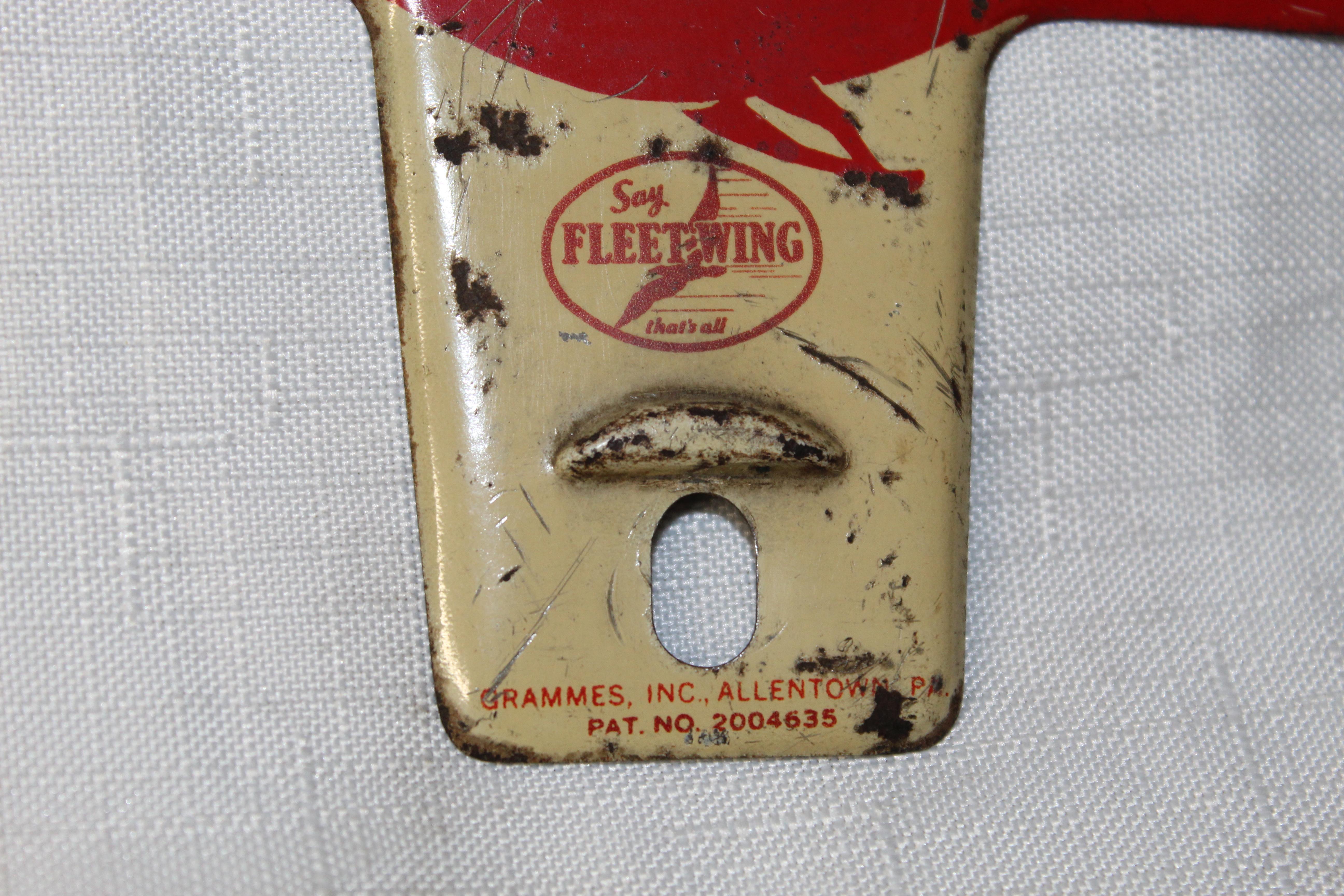 1940s Fleet Wing Oil Gas Die Cut License Plate Topper For Sale 2