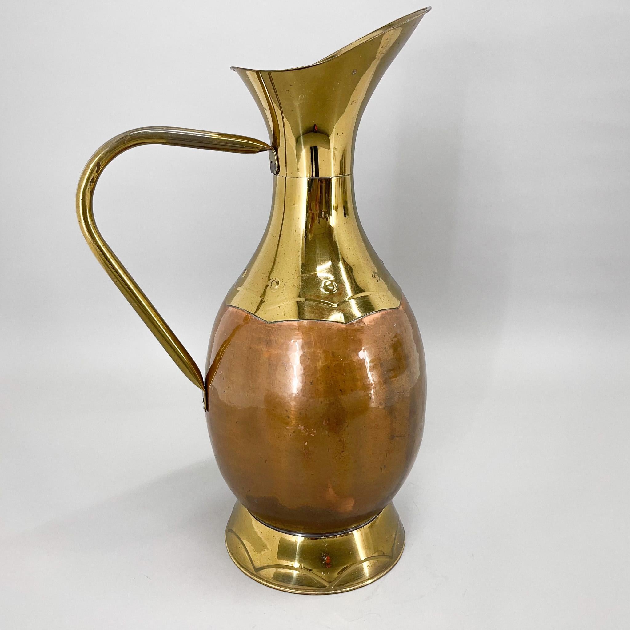 1940's Floor Brass & Copper Water Jug, Belgium For Sale 4