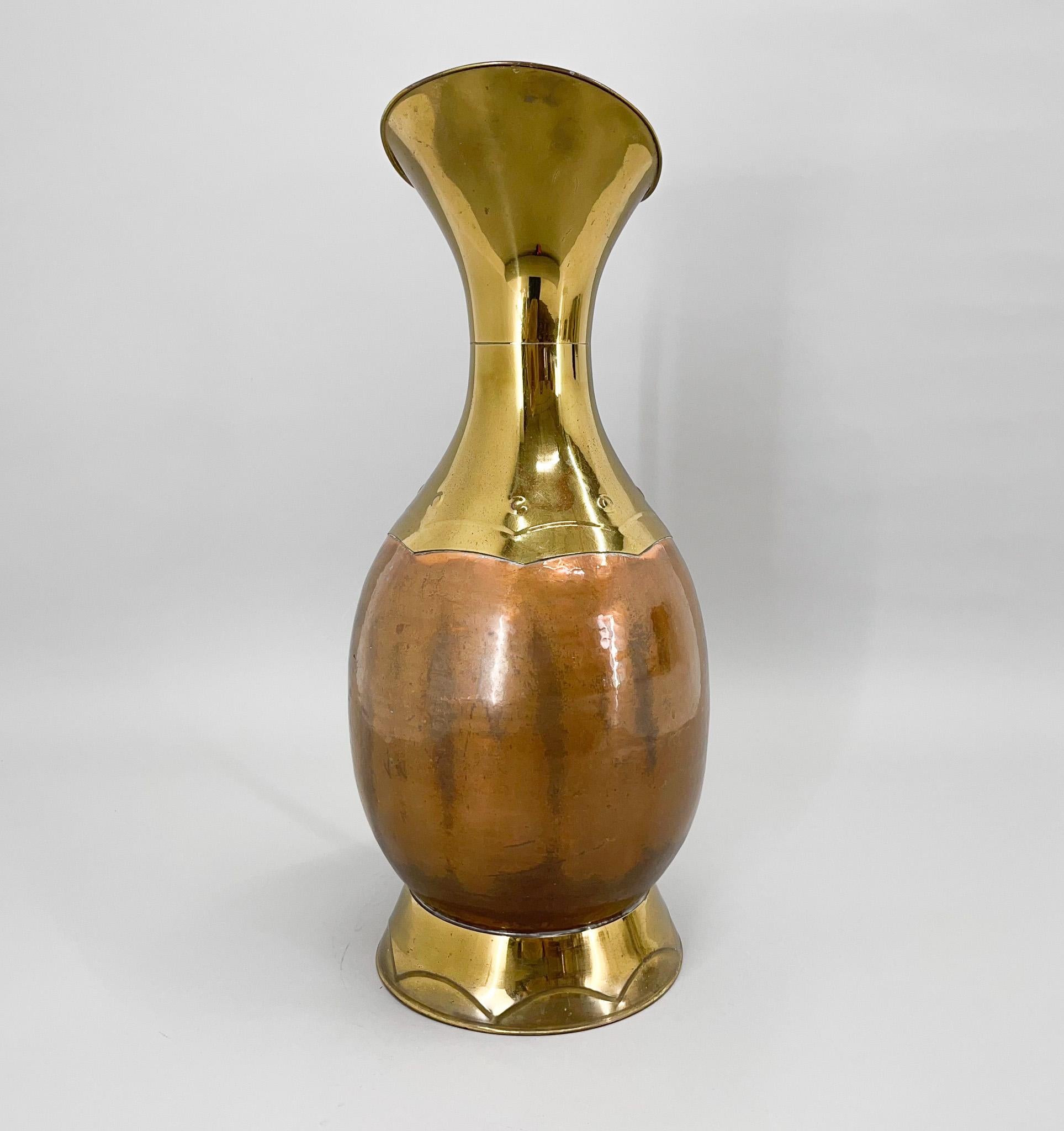 1940's Floor Brass & Copper Water Jug, Belgium For Sale 5