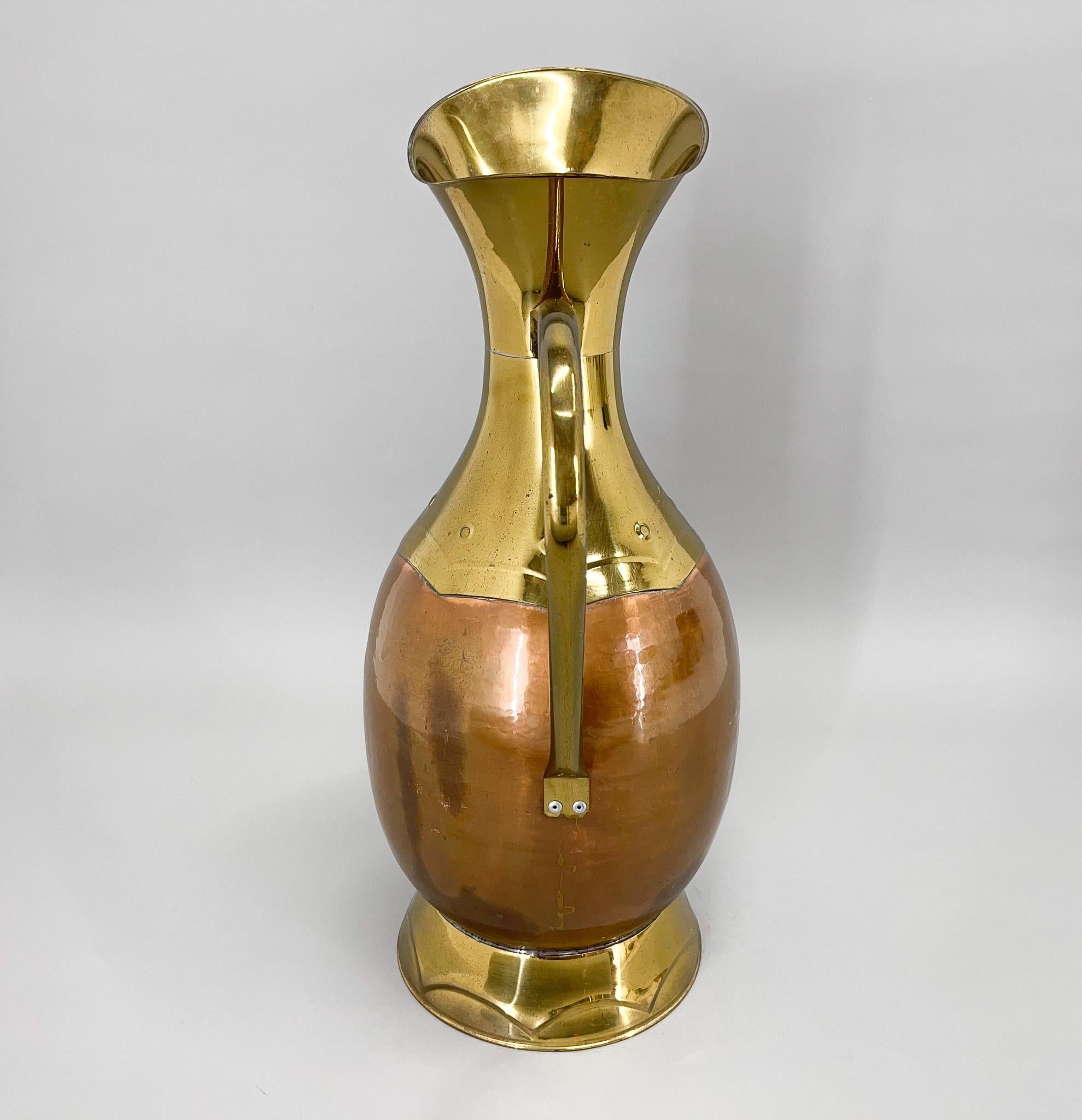 1940's Floor Brass & Copper Water Jug, Belgium For Sale 2
