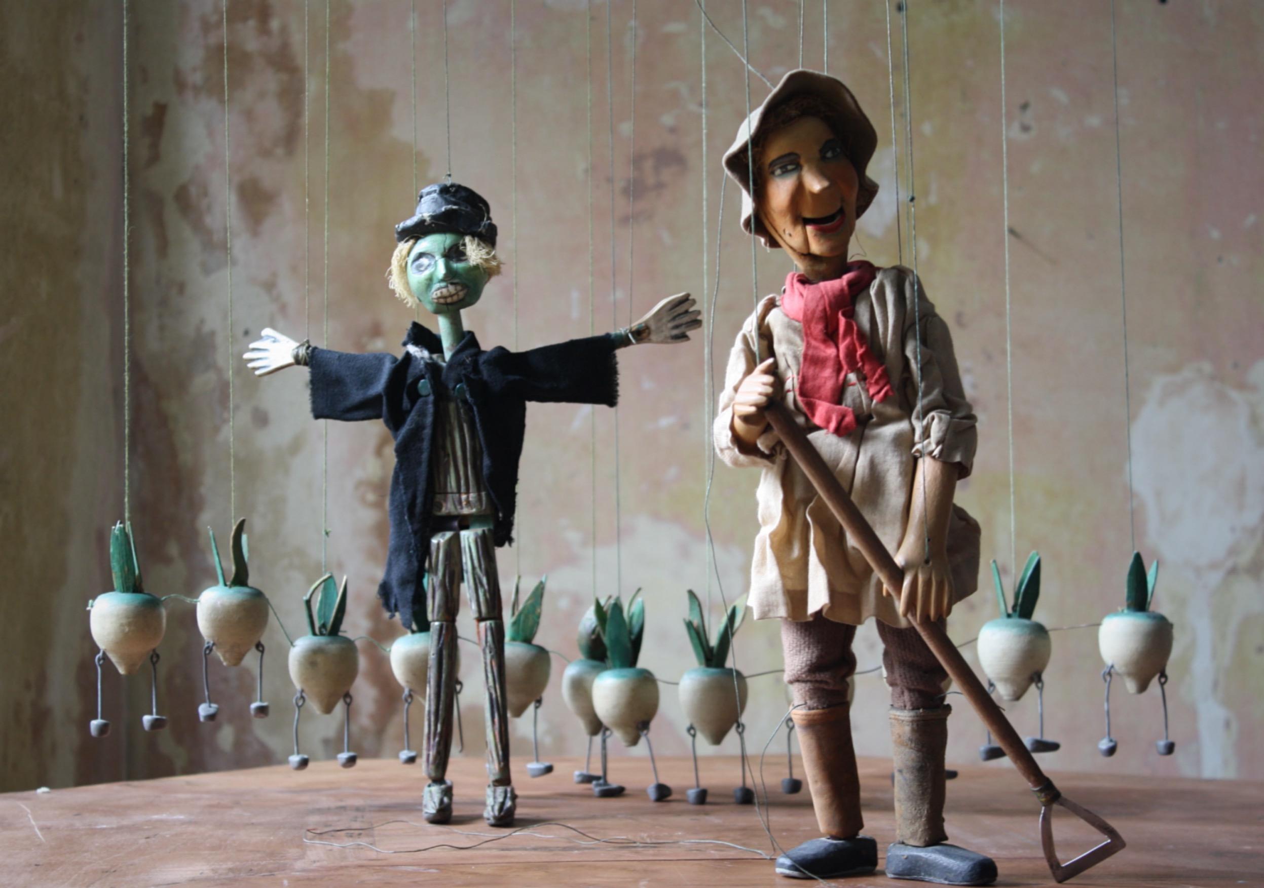 1940's Folk Art John Carr's Jacquard Puppets The Turnip's, Scarecrow & Gardener For Sale 3