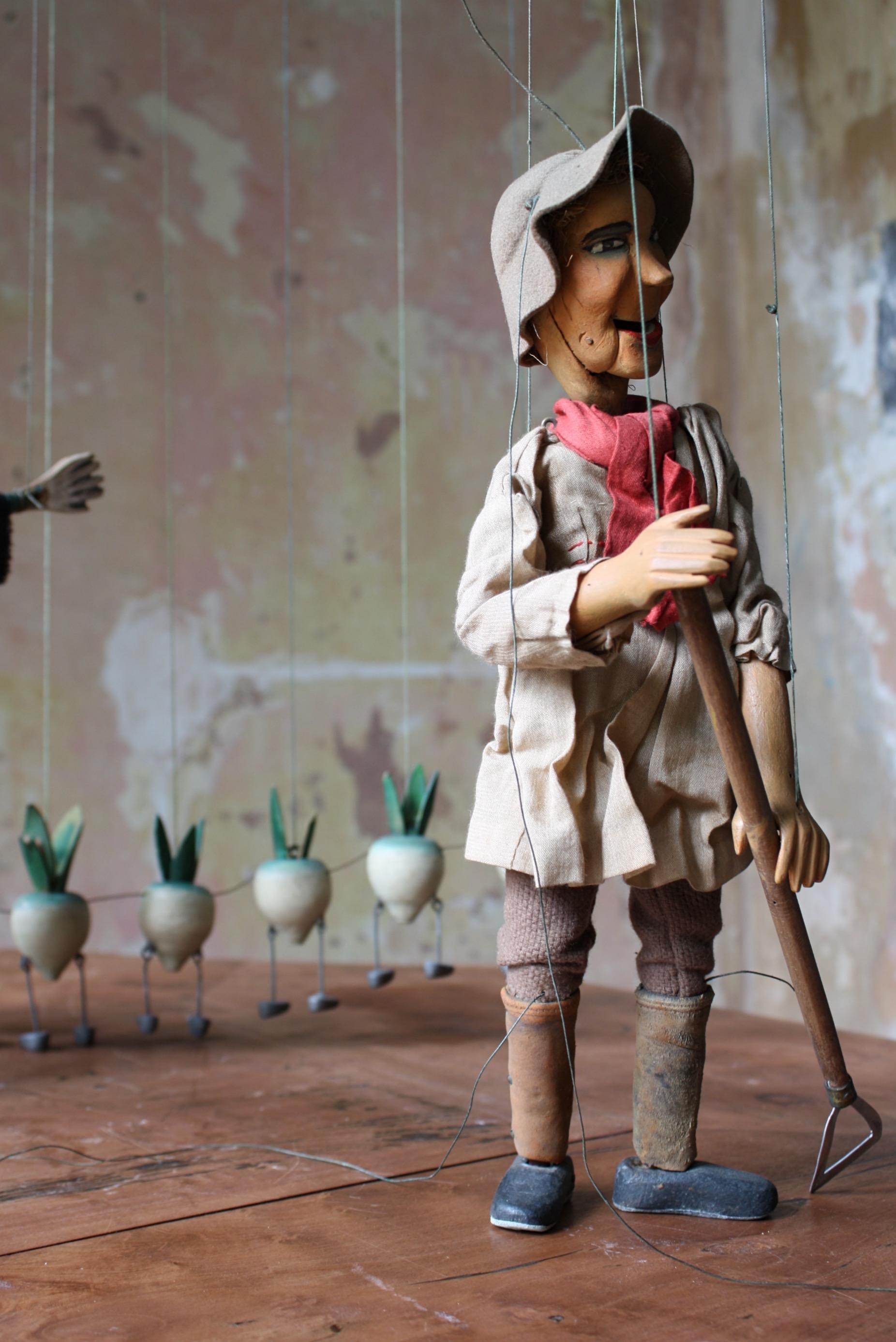 1940's Folk Art John Carr's Jacquard Puppets The Turnip's, Scarecrow & Gardener For Sale 4
