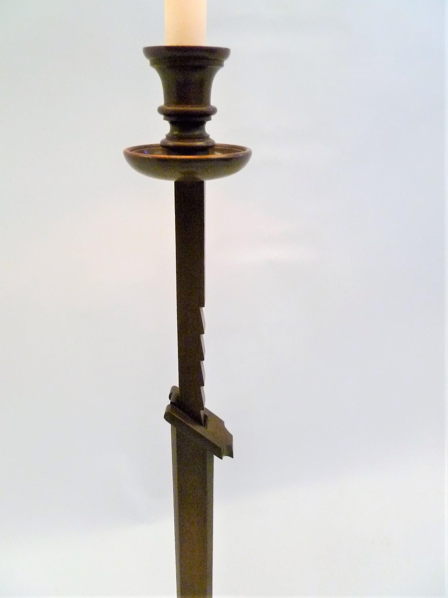 ratcheting lamp
