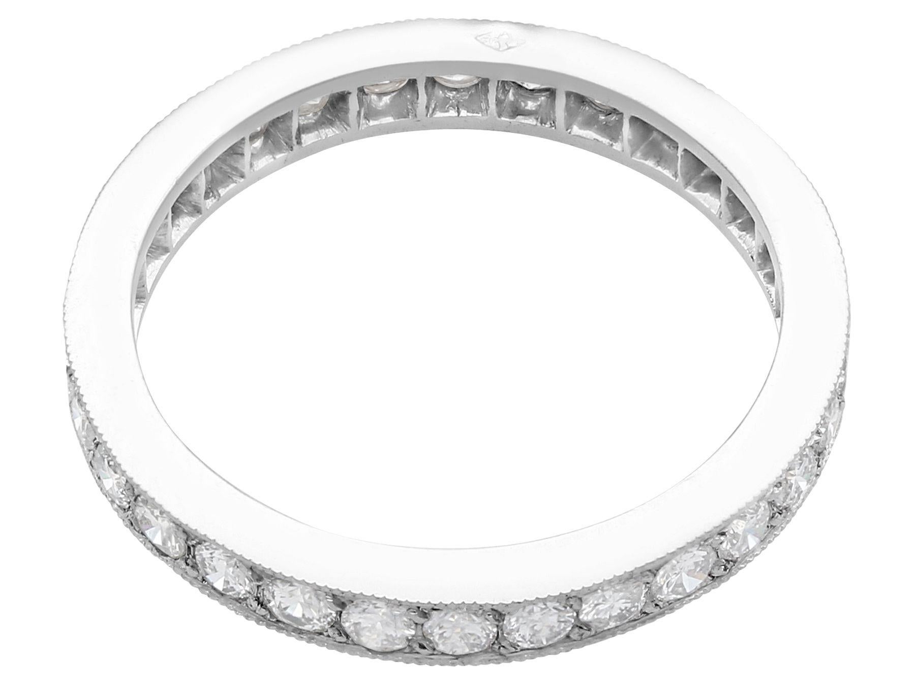 1940s French 1.02 Carat Diamond and White Gold Full Eternity Ring In Excellent Condition In Jesmond, Newcastle Upon Tyne