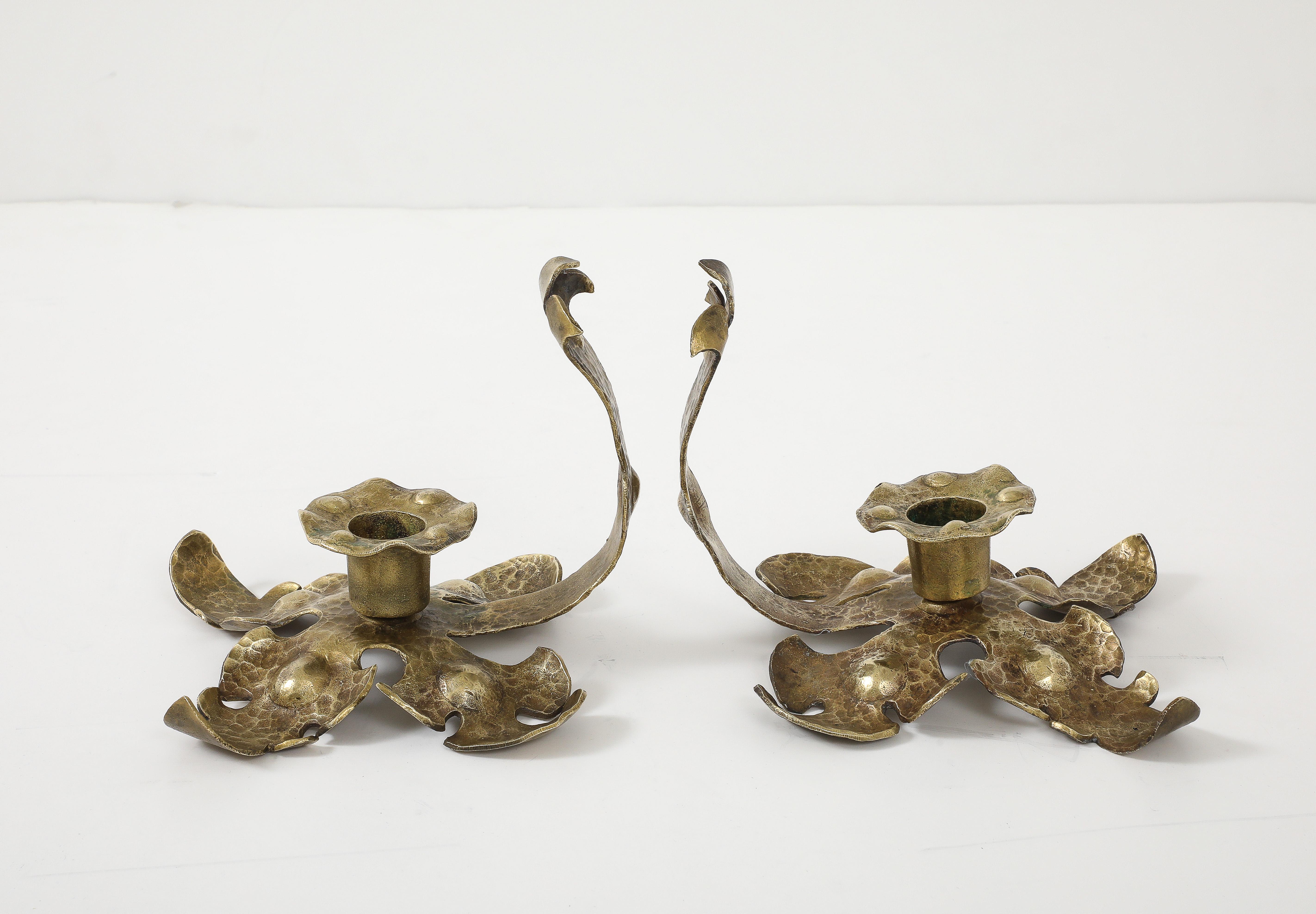Portavelas Decorativos de Latón Art Decrafts Franceses de 1940 en venta 4