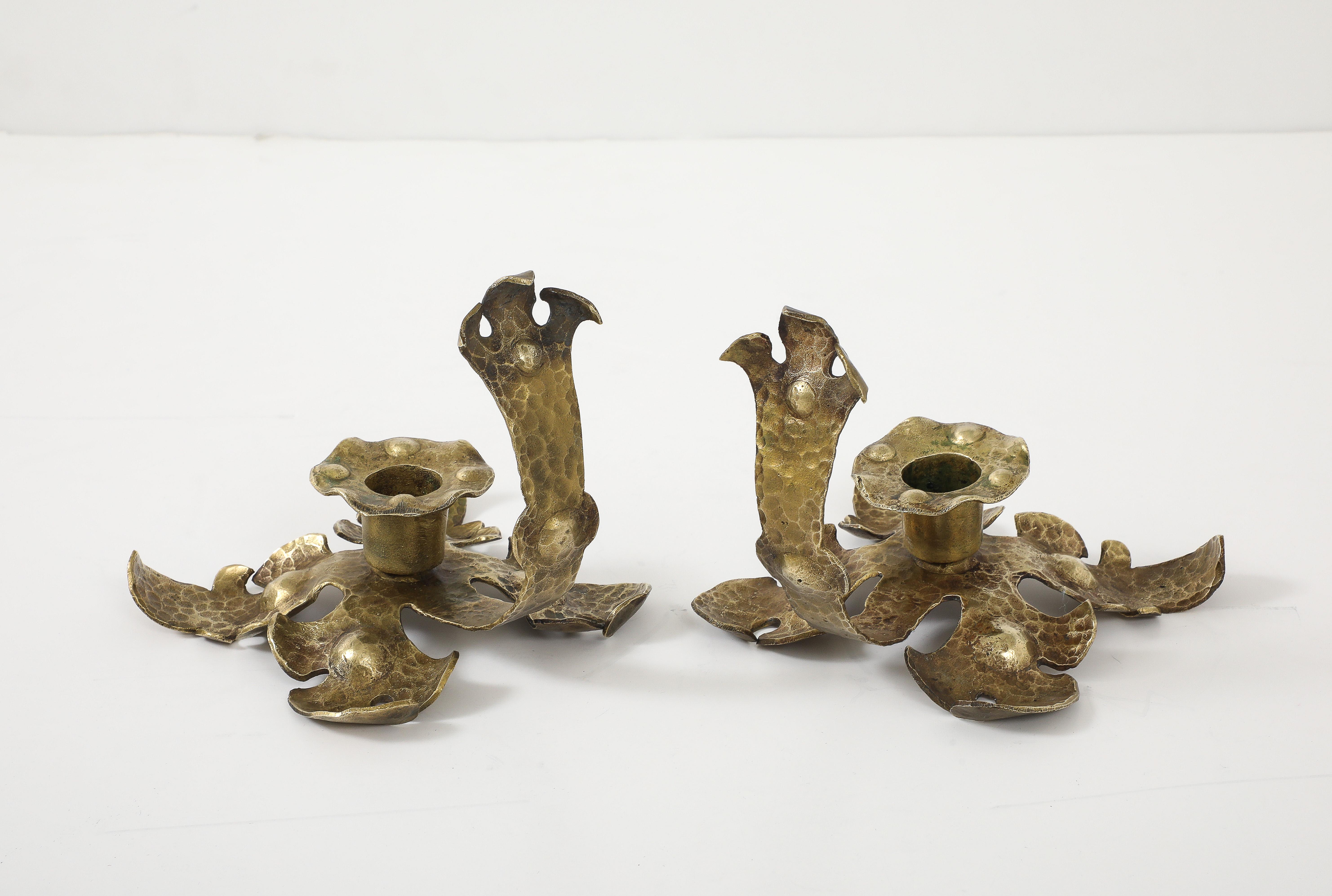 Portavelas Decorativos de Latón Art Decrafts Franceses de 1940 en venta 7