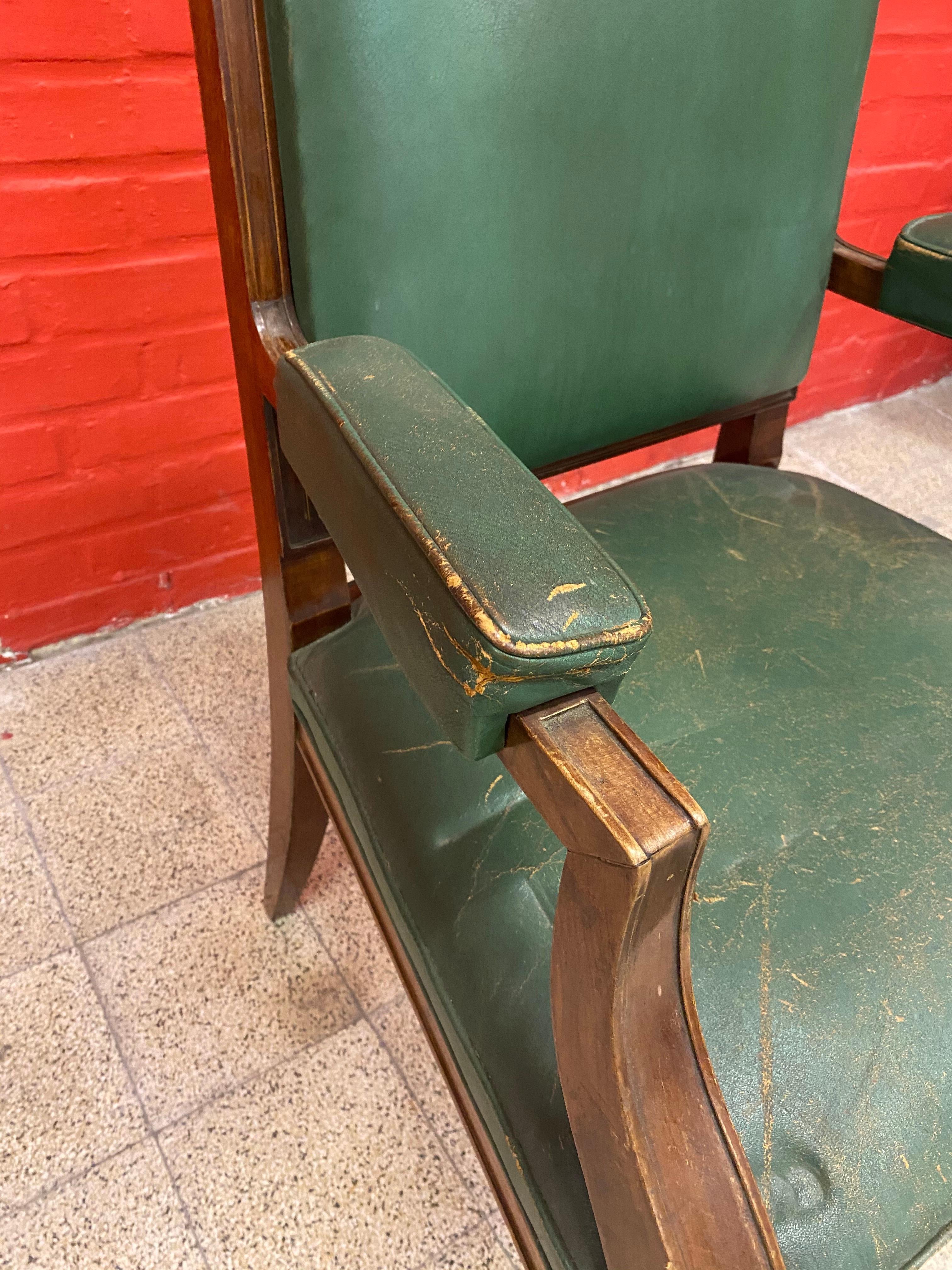 1940s French Art Deco Armchair in the Style of André Arbus In Good Condition For Sale In Saint-Ouen, FR