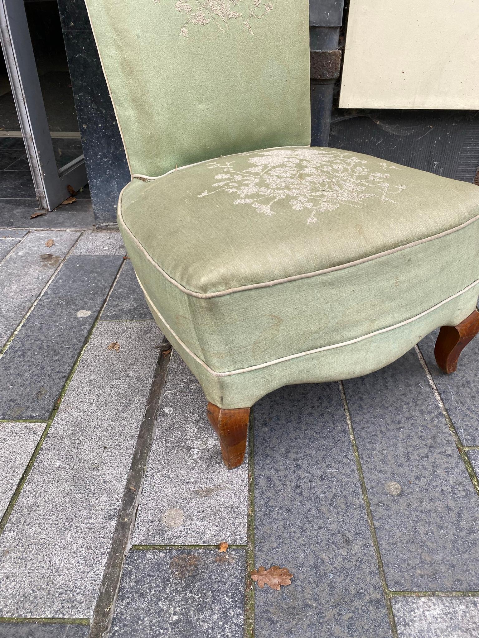 1940s French Art Deco bergere Armchair in the Style of André Arbus In Good Condition For Sale In Saint-Ouen, FR