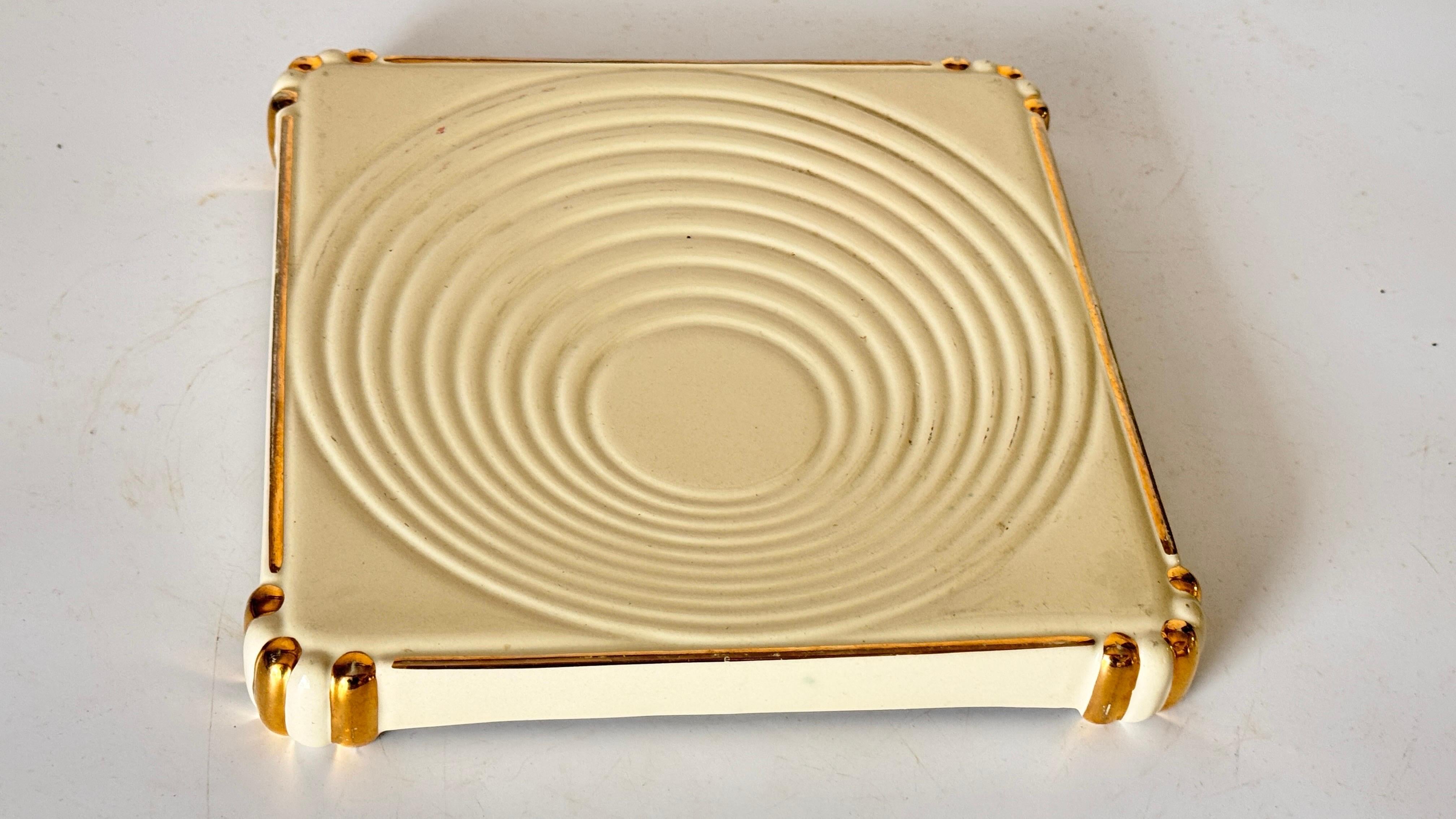 Ceramica Sottopentola in ceramica Art Deco francese degli anni '40, motivi geometrici a cerchi intrecciati in vendita