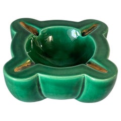 1940s French Art Deco Green Ceramic Ashtray with Gilded Details, Four Cigarette