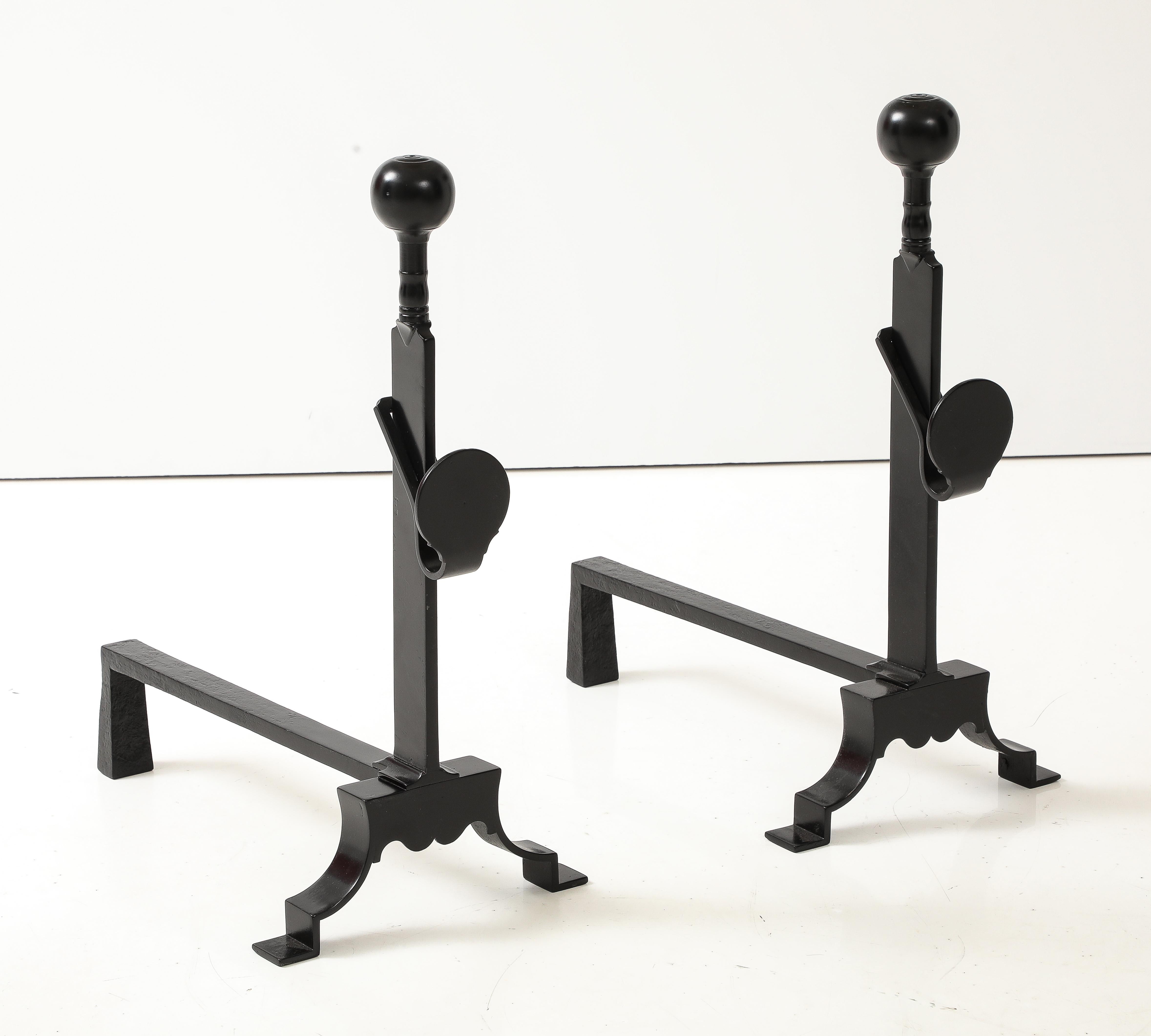 Français Andirons en fer Art-Déco français des années 1940 en vente
