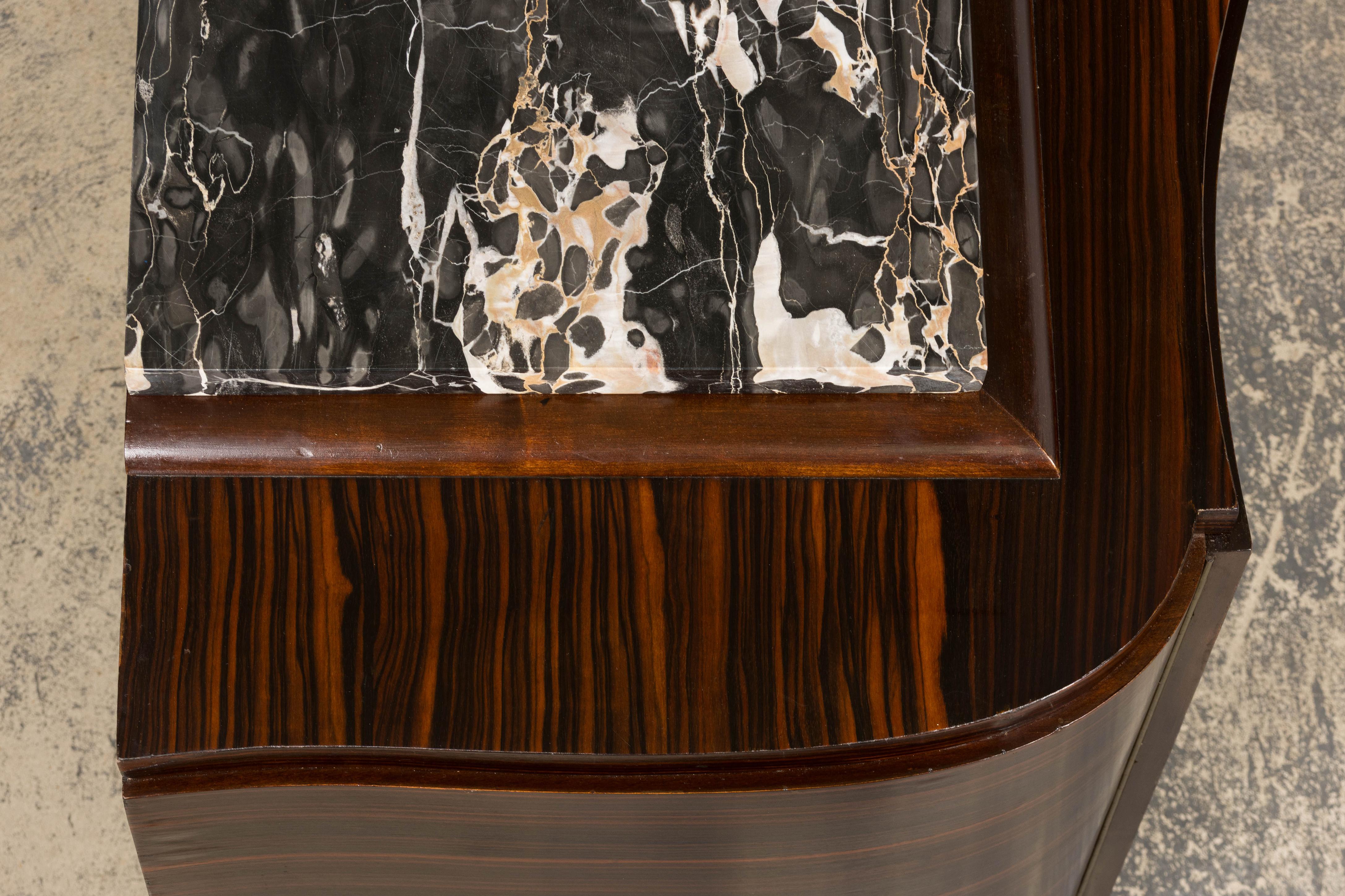 1940er Jahre Französisch Art Deco Makassar Sideboard W / Schwarz Marmorplatte im Angebot 9