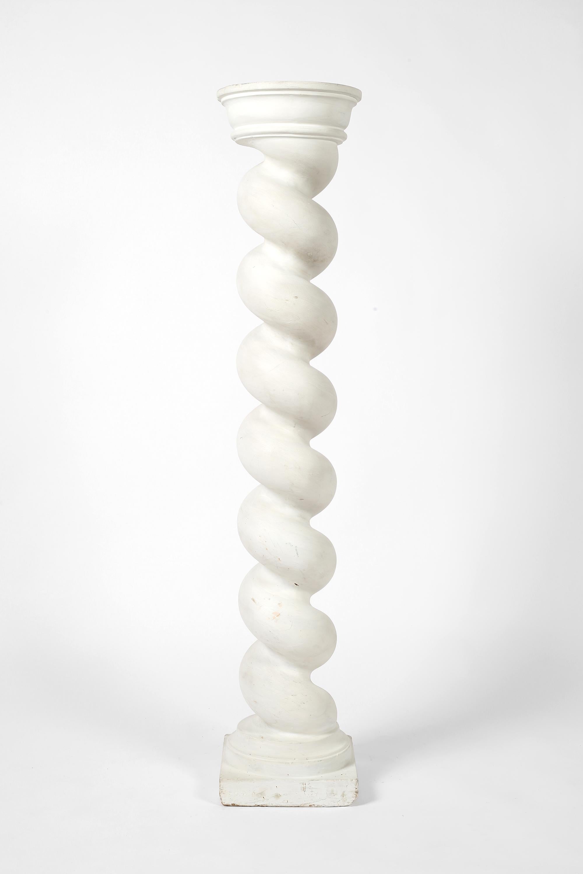 1940s French Art Deco Plaster Torsade Column Pedestal Plinth In Good Condition For Sale In London, GB