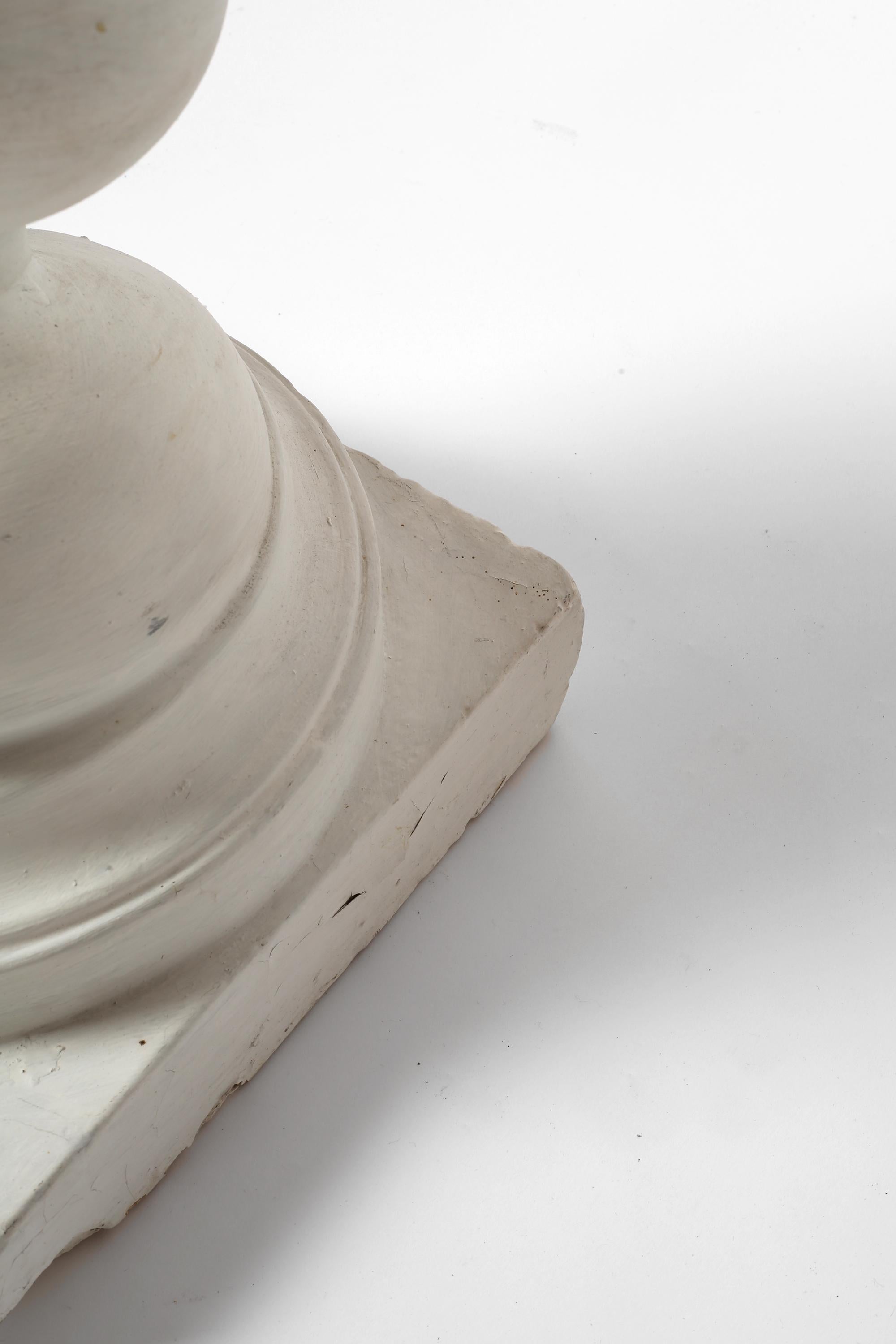 1940s French Art Deco Plaster Torsade Column Pedestal Plinth For Sale 1