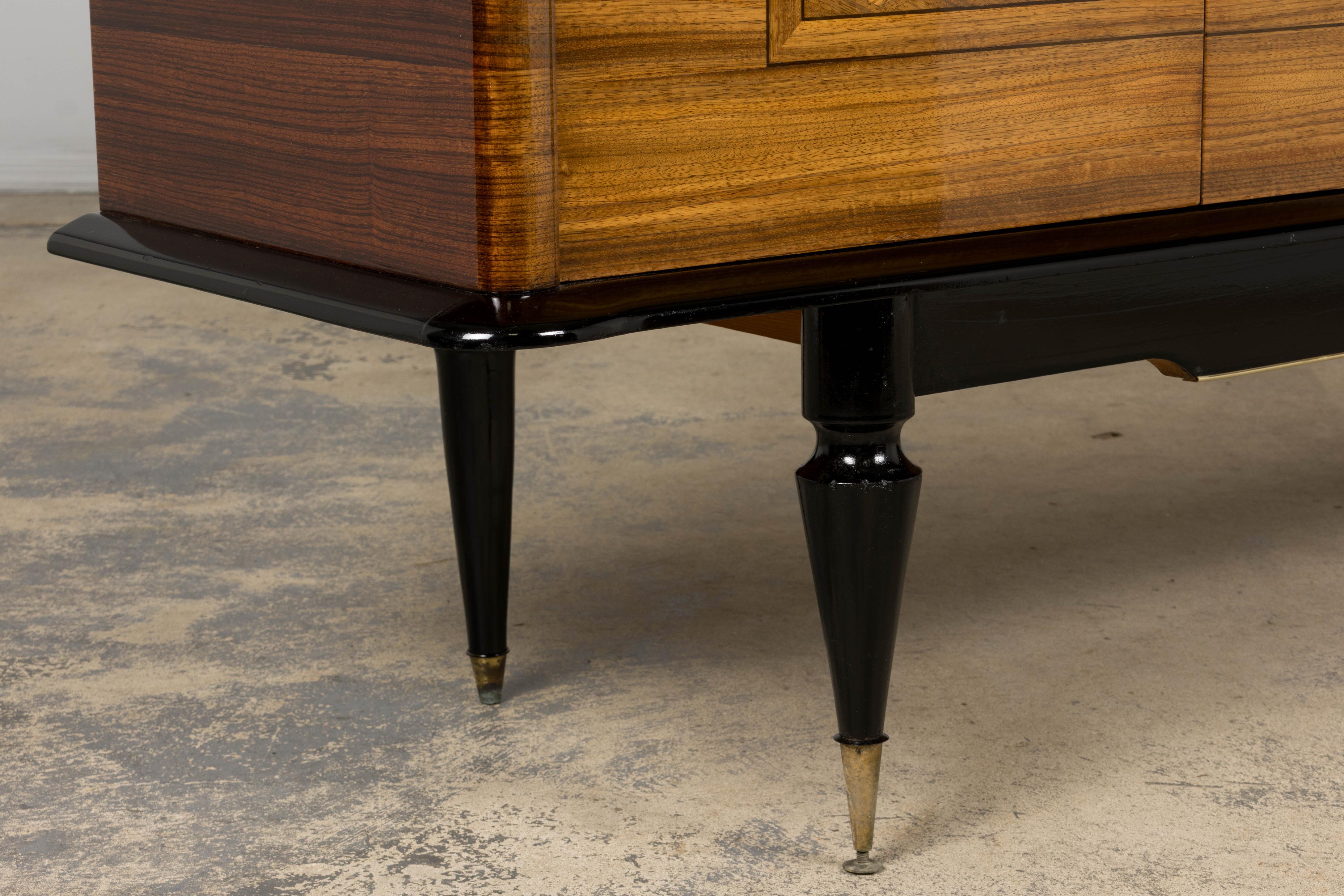Aparador francés Art Déco de palisandro de los años 40 en venta 4