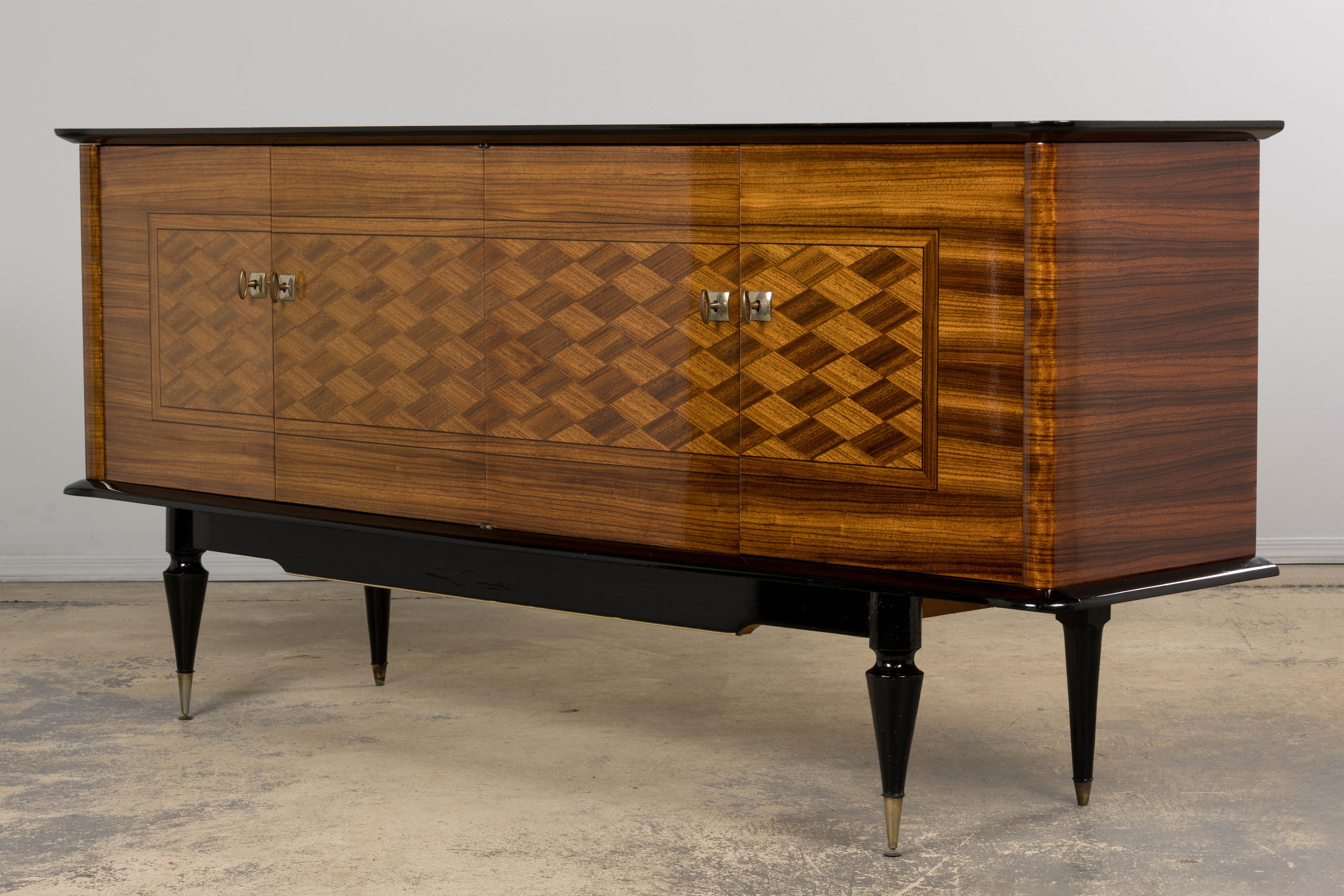 Aparador francés Art Déco de palisandro de los años 40 en venta 9