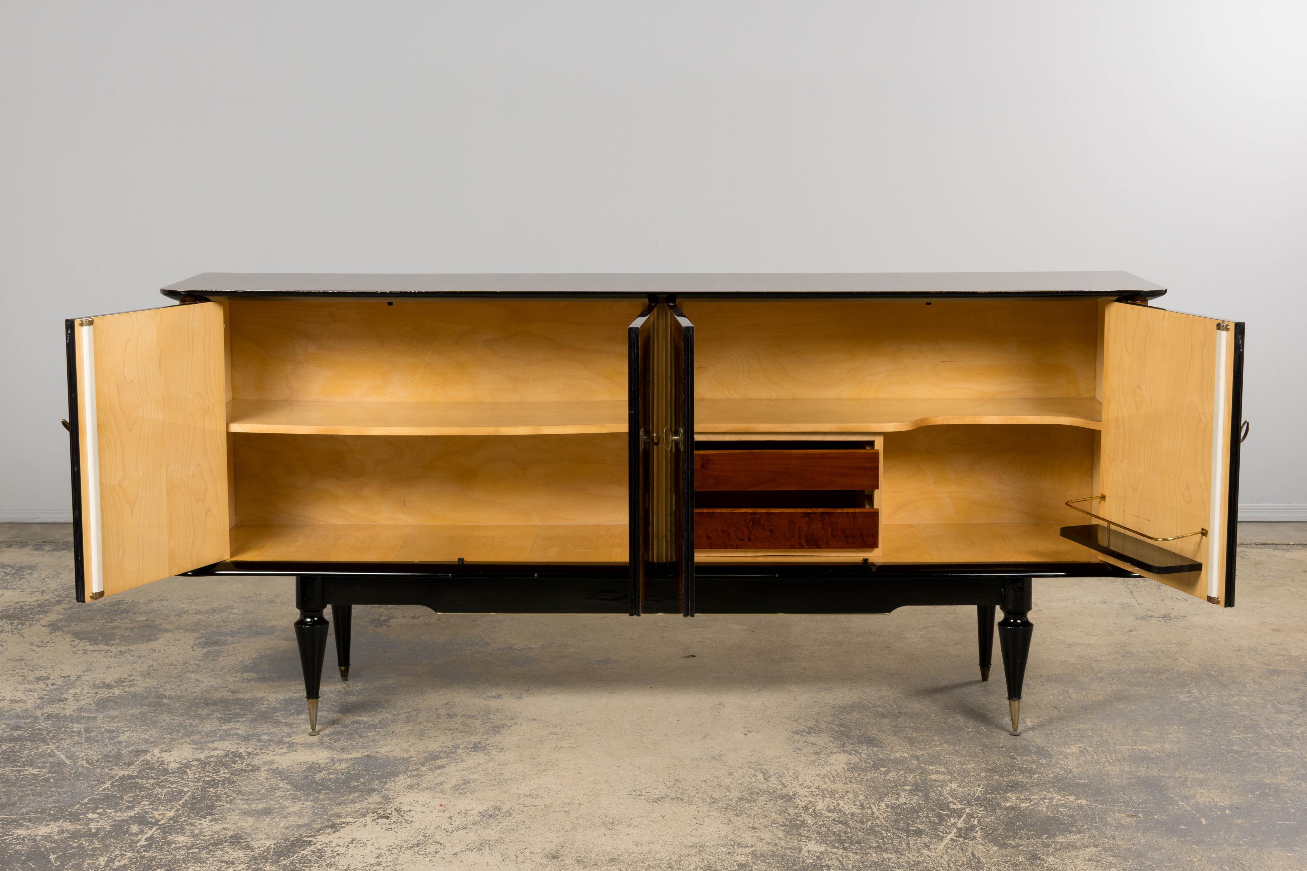 Aparador francés Art Déco de palisandro de los años 40 en Bueno estado para la venta en Astoria, NY