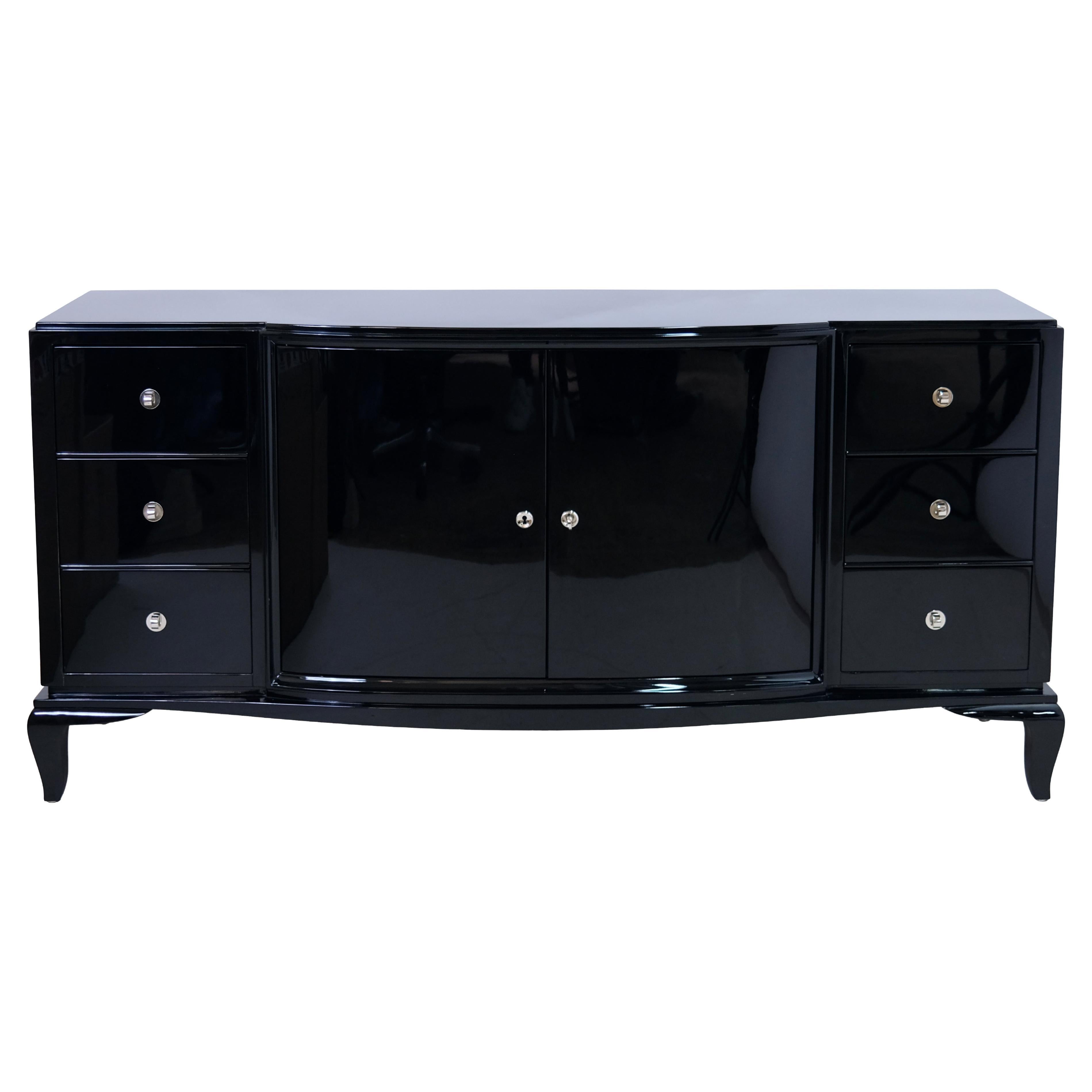 1940s French Art Deco Sideboard in Black Piano Lacquer with Drawers and Doors For Sale