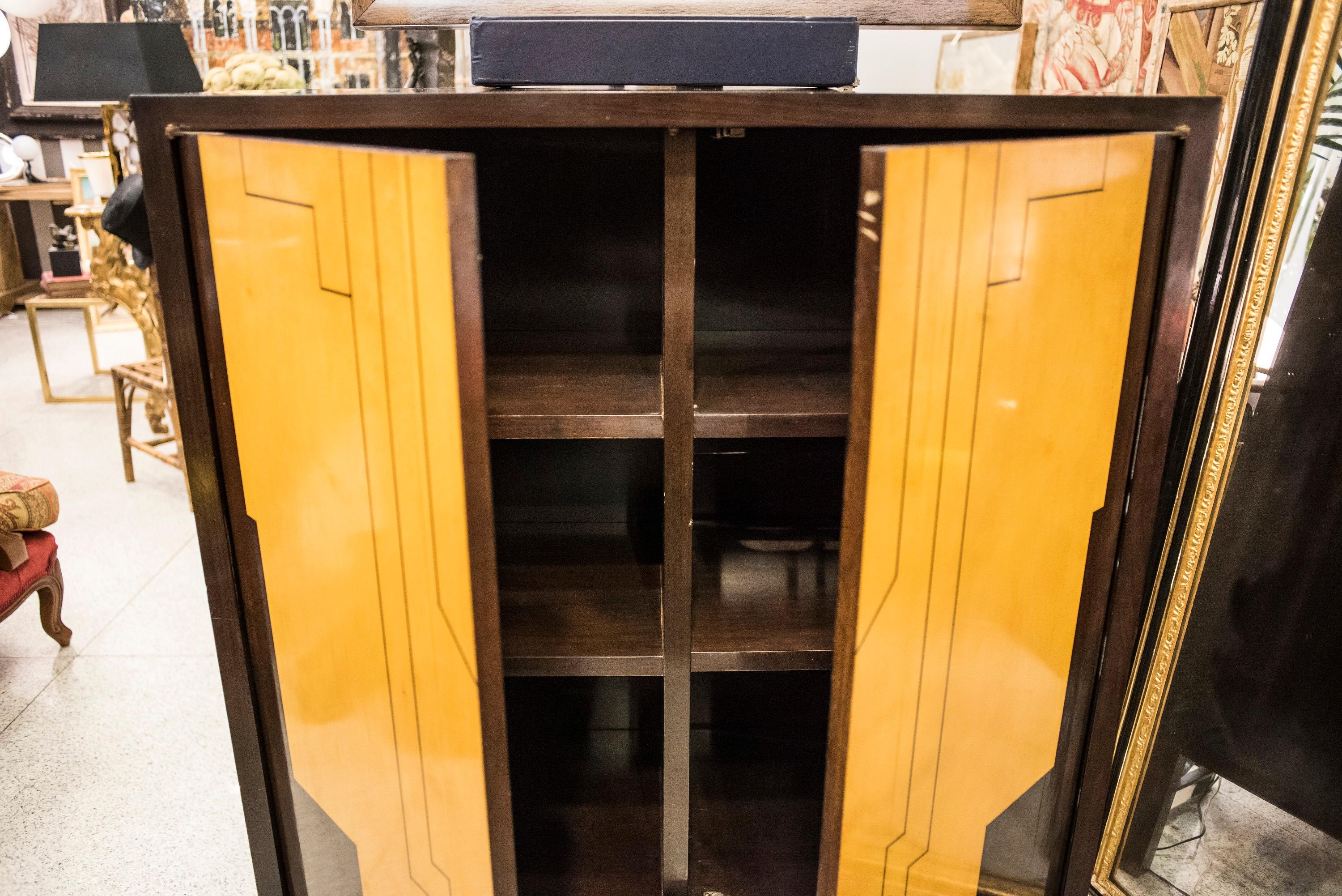 1940s French Art-Deco Style Lemongrass and Rosewood Cabinet 4