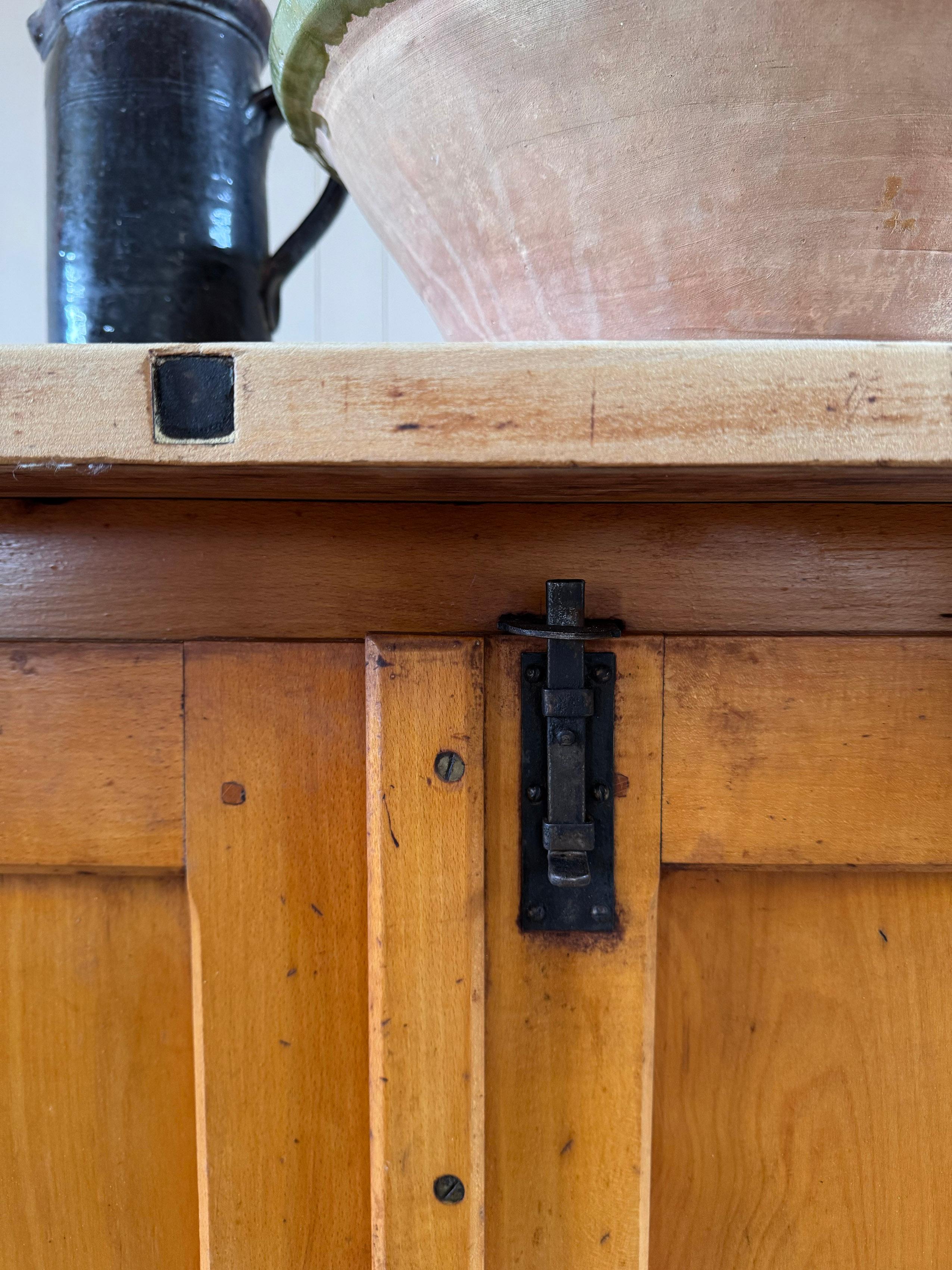 Table de boulangerie française des années 1940 en vente 3