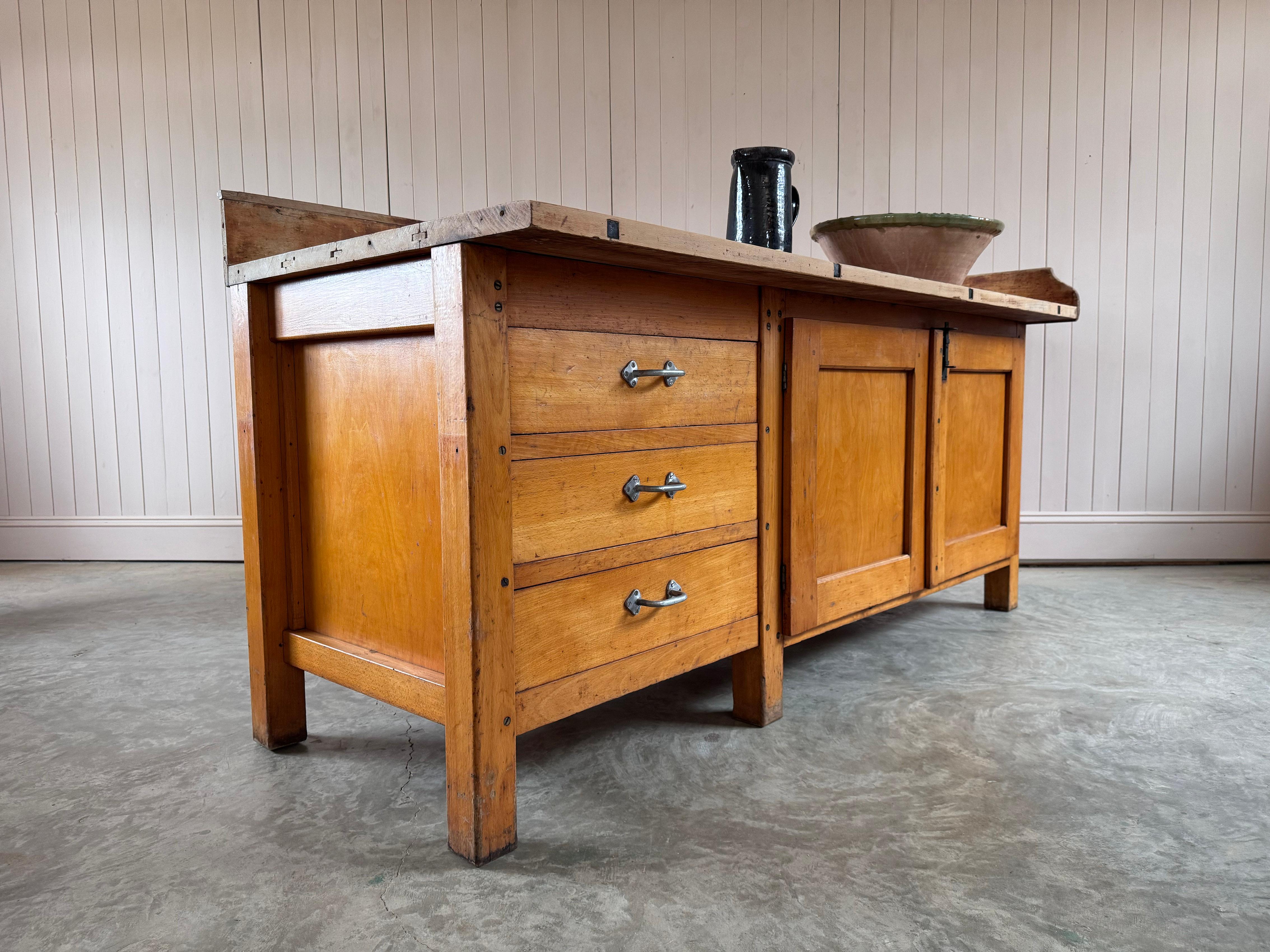 Table de boulangerie française des années 1940 en vente 8