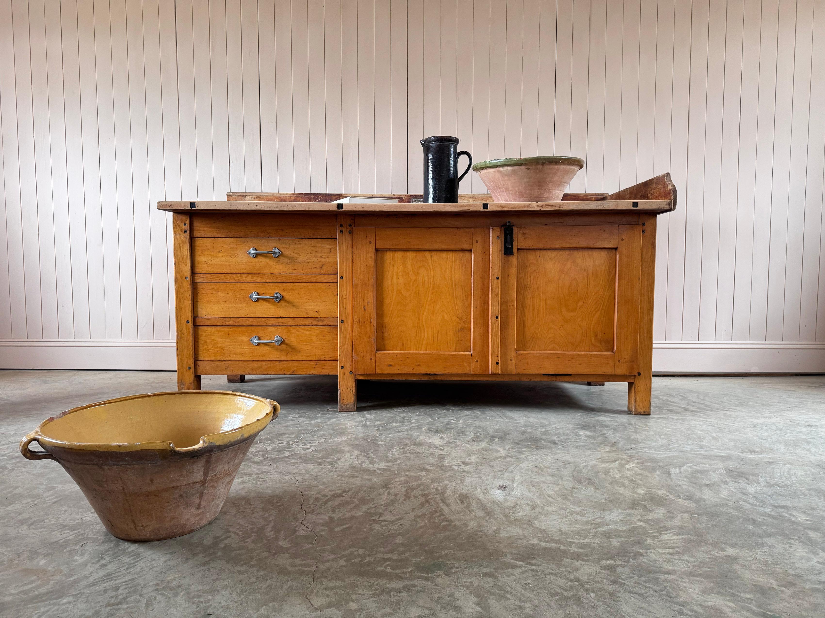 Table de boulangerie française des années 1940 en vente 1