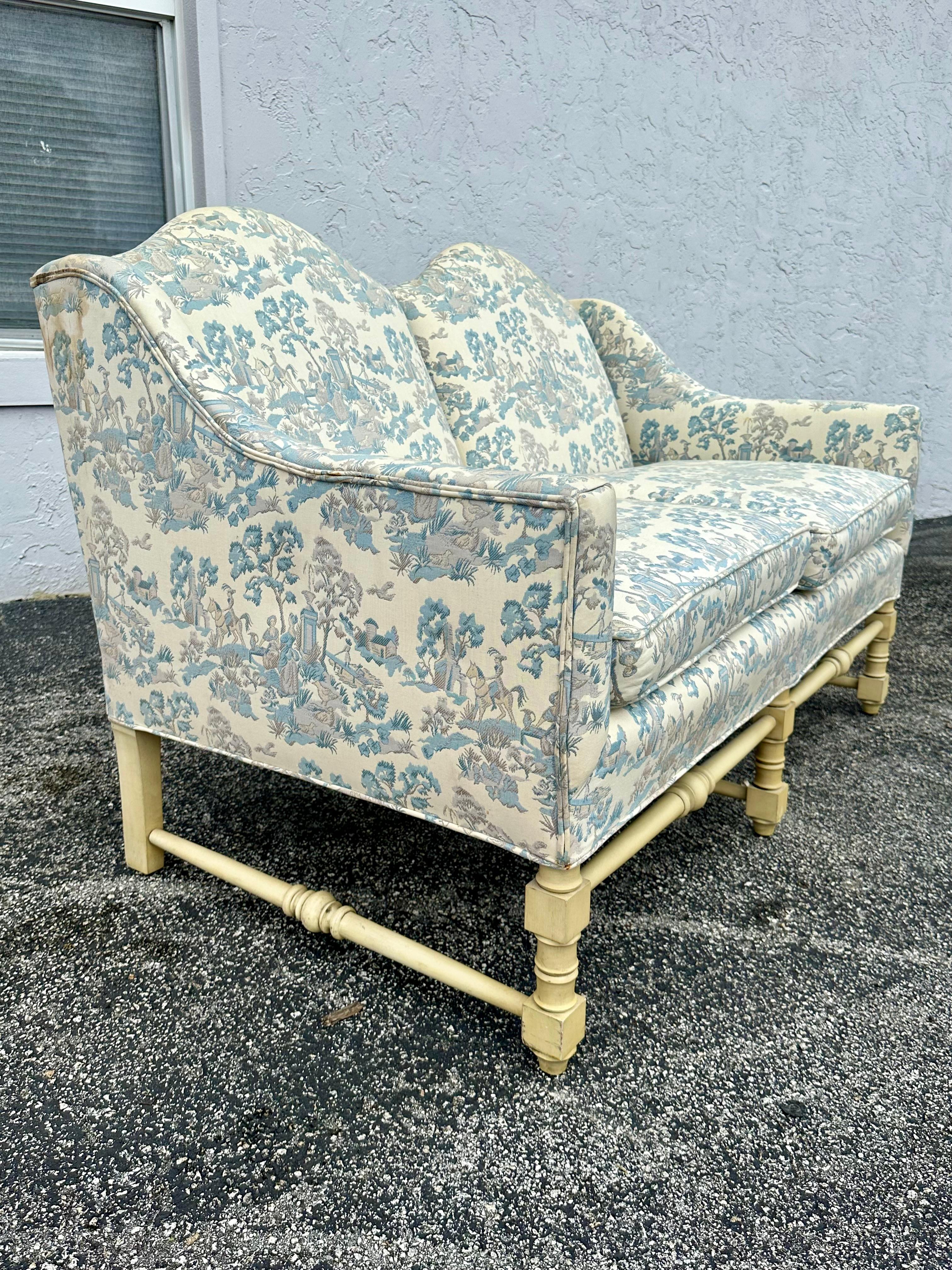 Settee française des années 1940 en toile bleue et blanche en forme d'arc serpentin, lot de 2 en vente 5