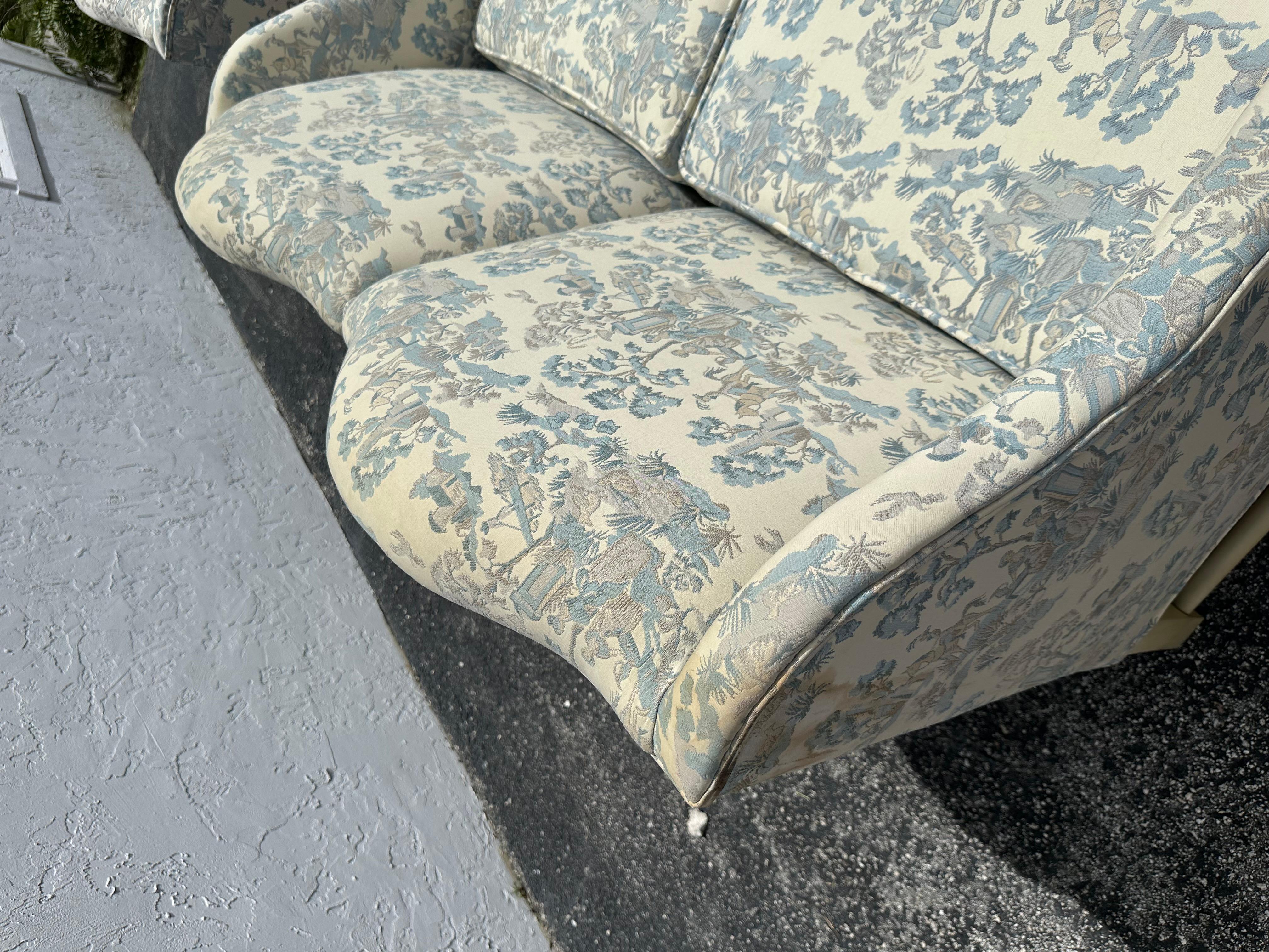 Settee française des années 1940 en toile bleue et blanche en forme d'arc serpentin, lot de 2 en vente 8