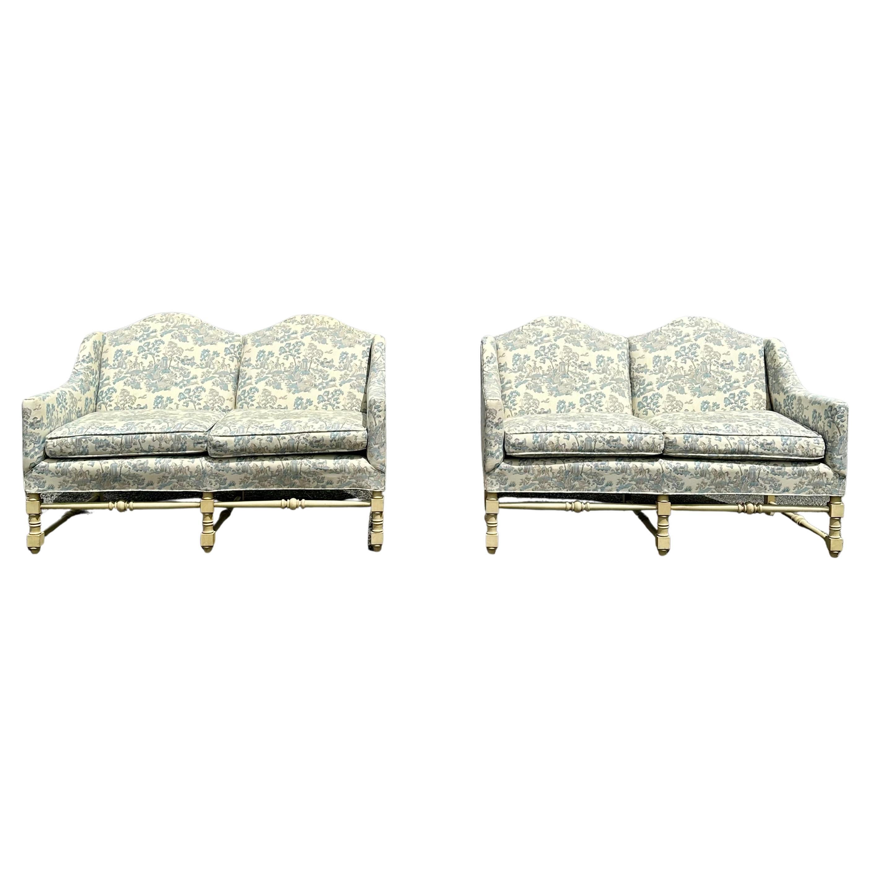 1940er Jahre Französisch Blau und Weiß Toile Serpentine Arch Settee, Set von 2