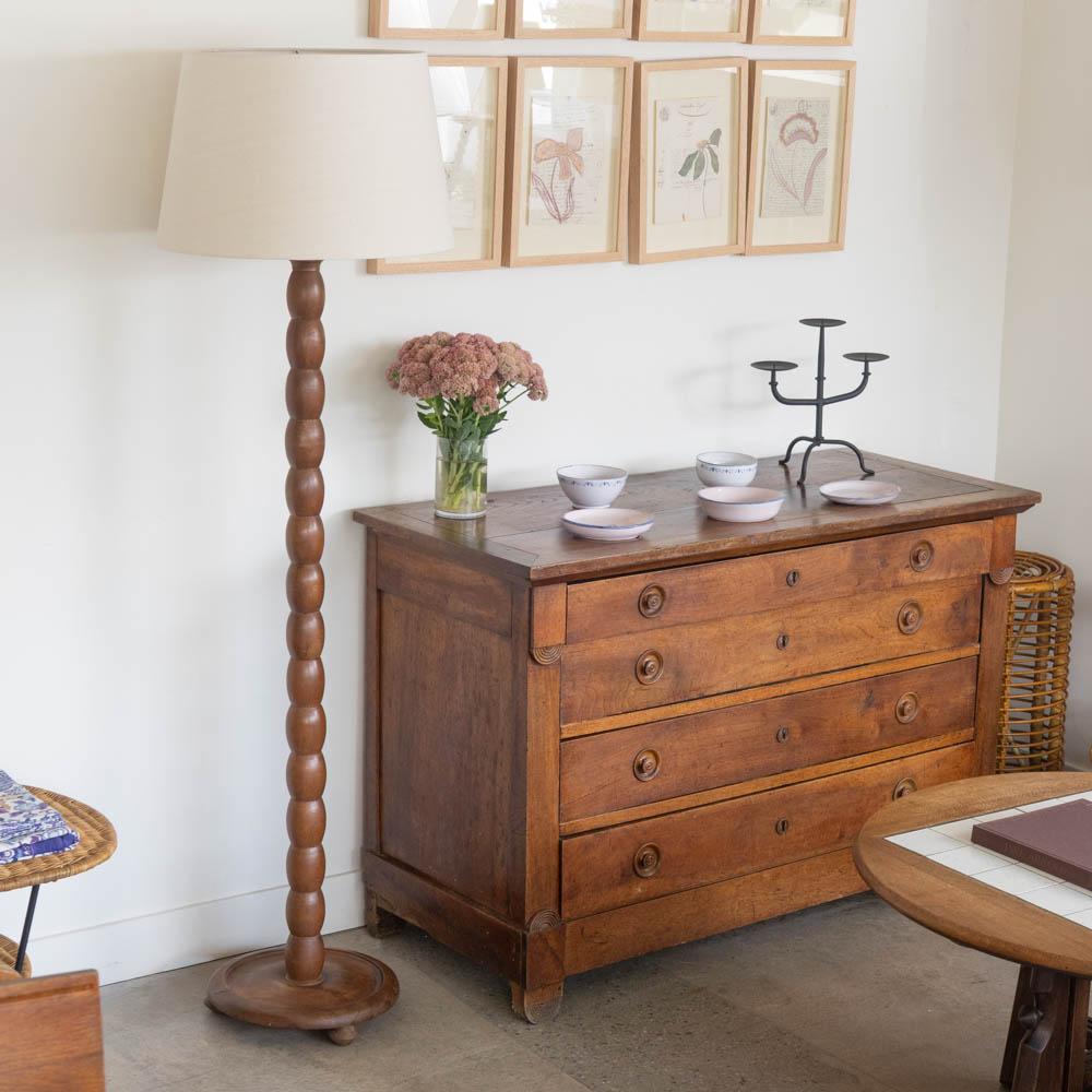 1940s French Bobbin Wood Floor Lamp In Good Condition For Sale In Los Angeles, CA