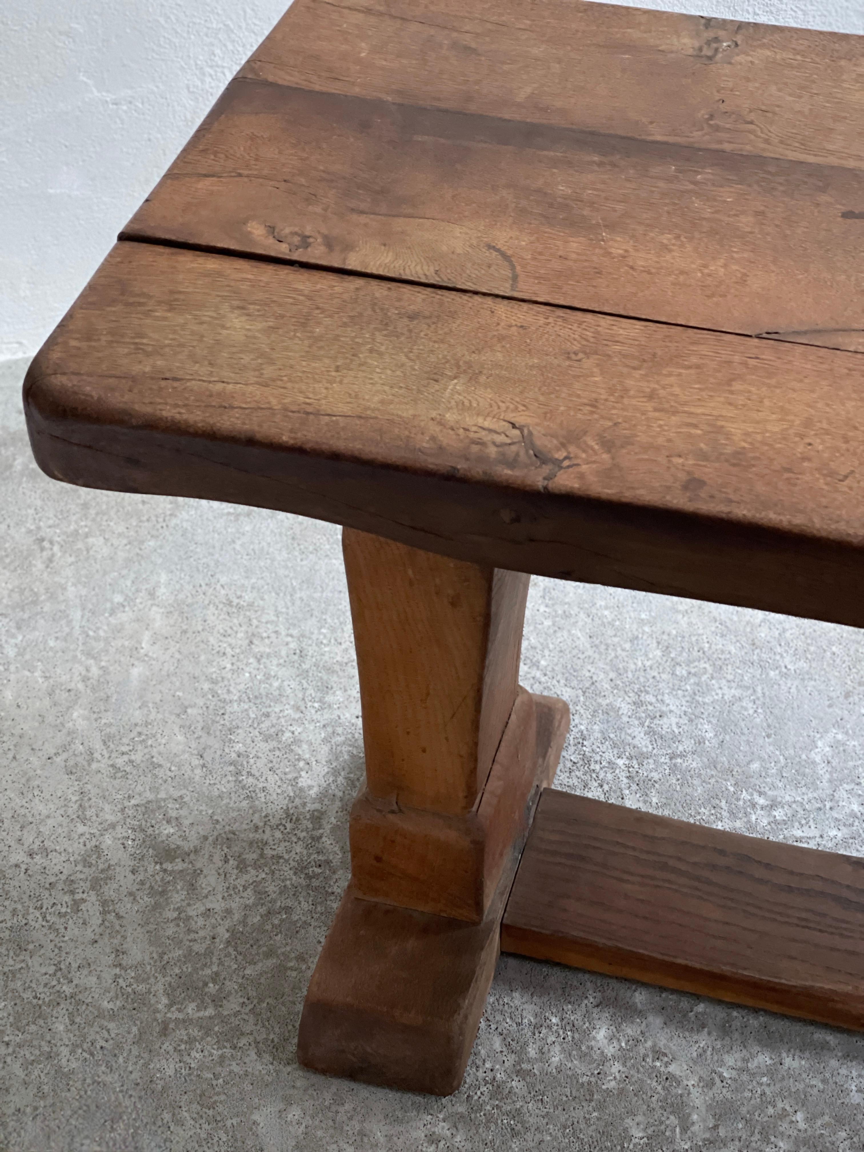 Oak 1940s French Brutalist side table in solid patinated oak.  For Sale