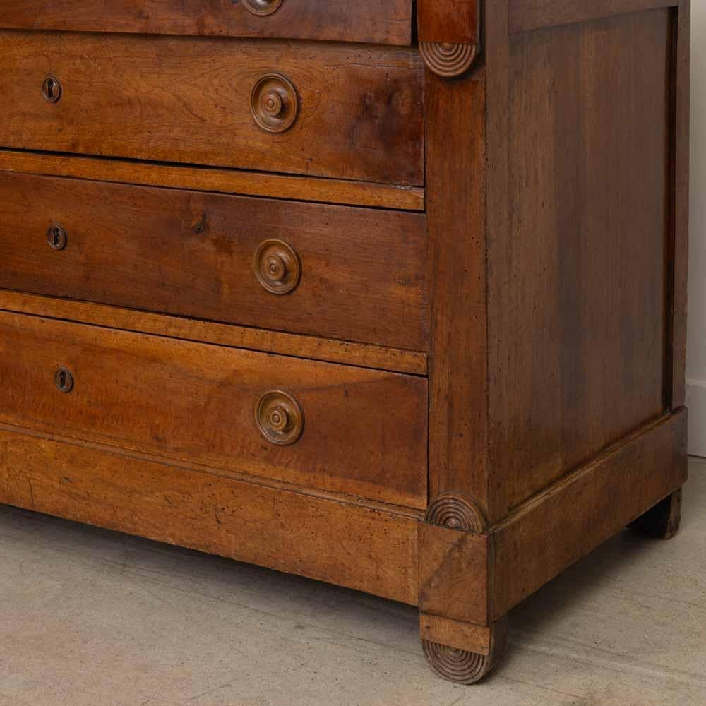 1940er Jahre Französisch geschnitzt Eiche Kommode im Angebot 7