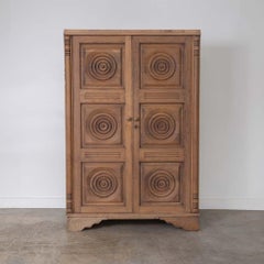 Meuble de rangement français sculpté des années 1940 par Charles Dudouyt