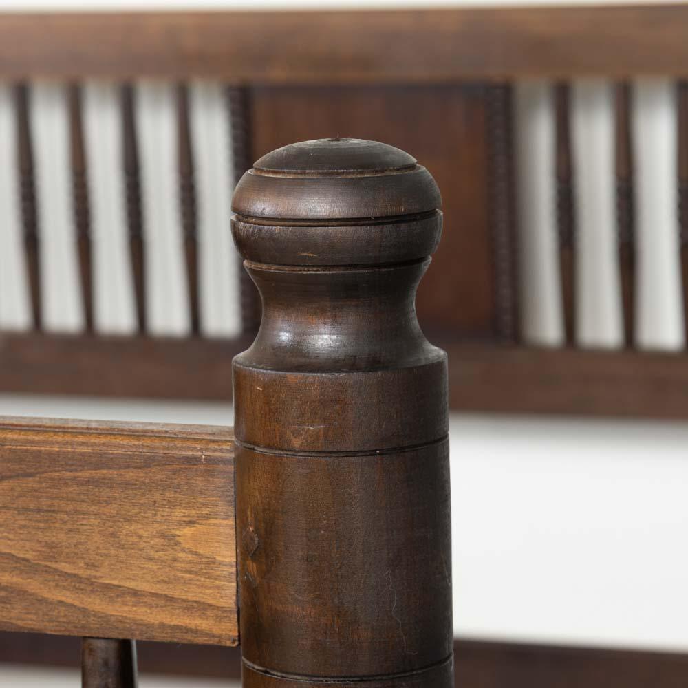 Cama de matrimonio francesa de madera tallada de los años 40 por Charles Dudouyt en venta 5