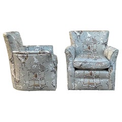 Chaises à dossier d'enfant françaises des années 1940 en toile de chat et d'oiseau / chintz - Paire