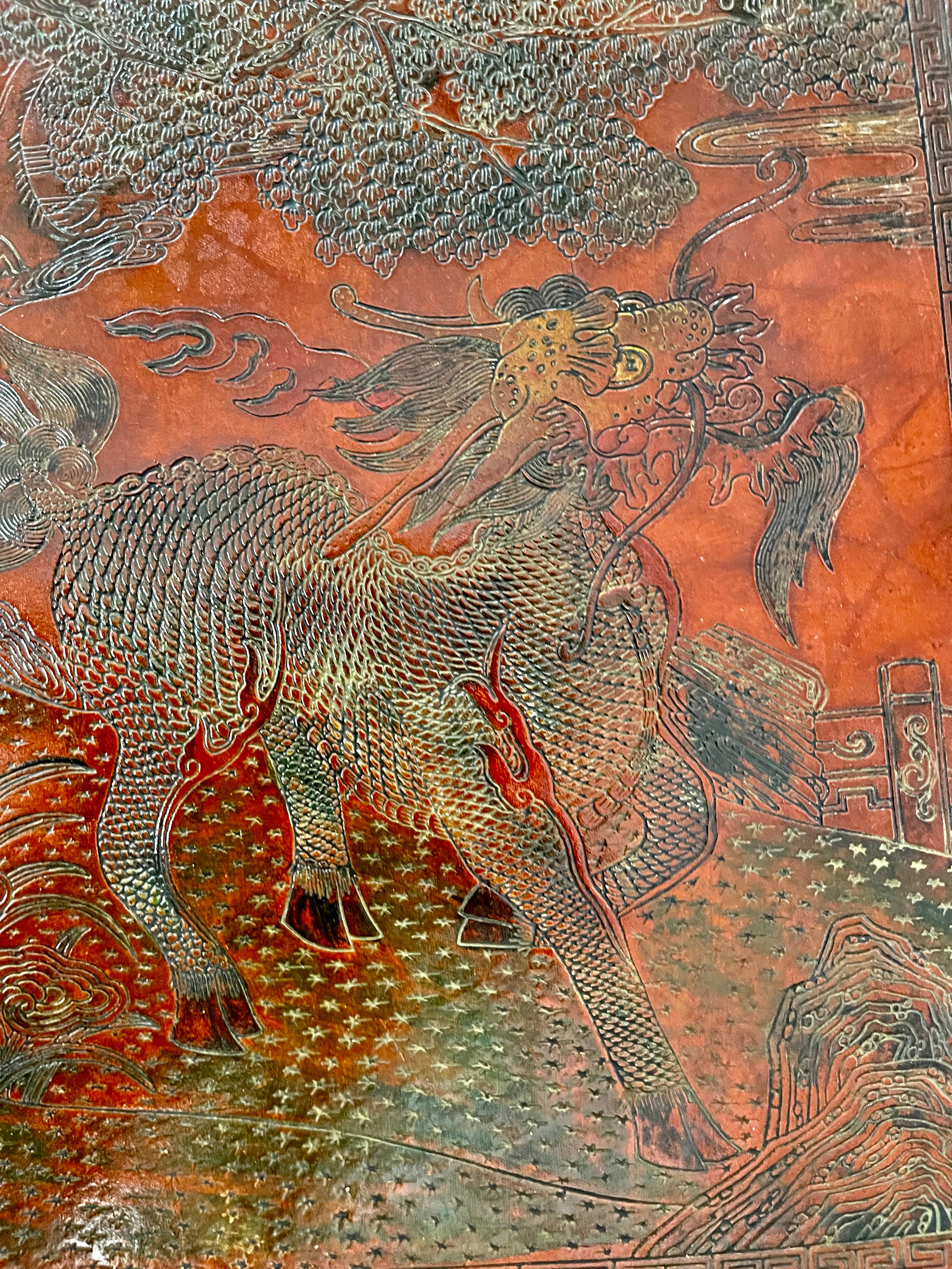 1940's French Chinoiserie Hand Carved Red Lacquer Table Cocktail Table en vente 5