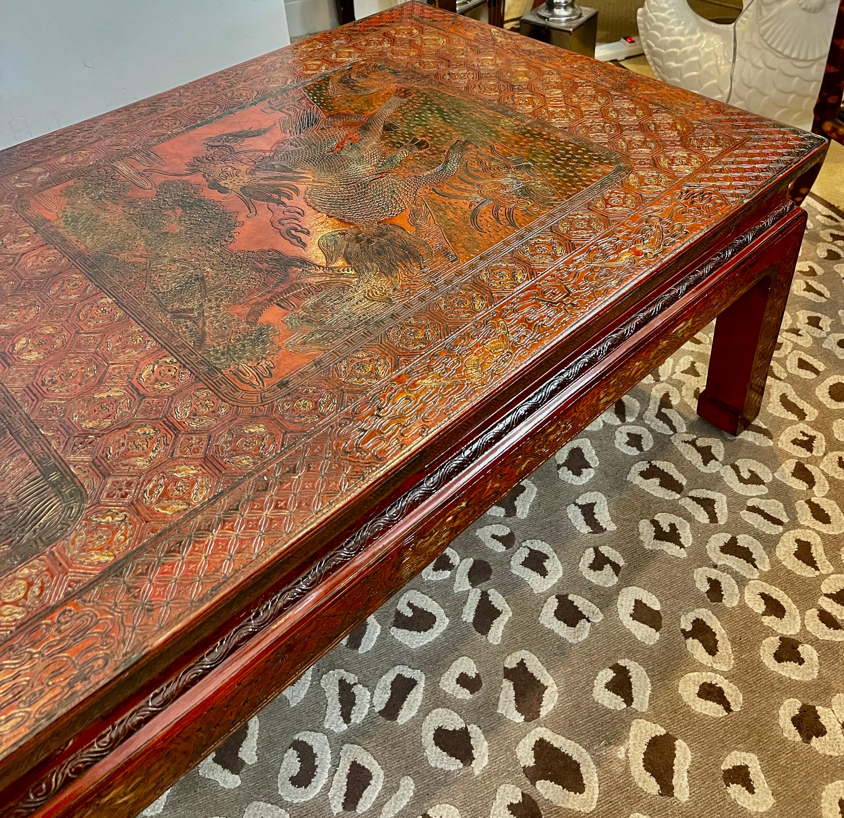 Français 1940's French Chinoiserie Hand Carved Red Lacquer Table Cocktail Table en vente