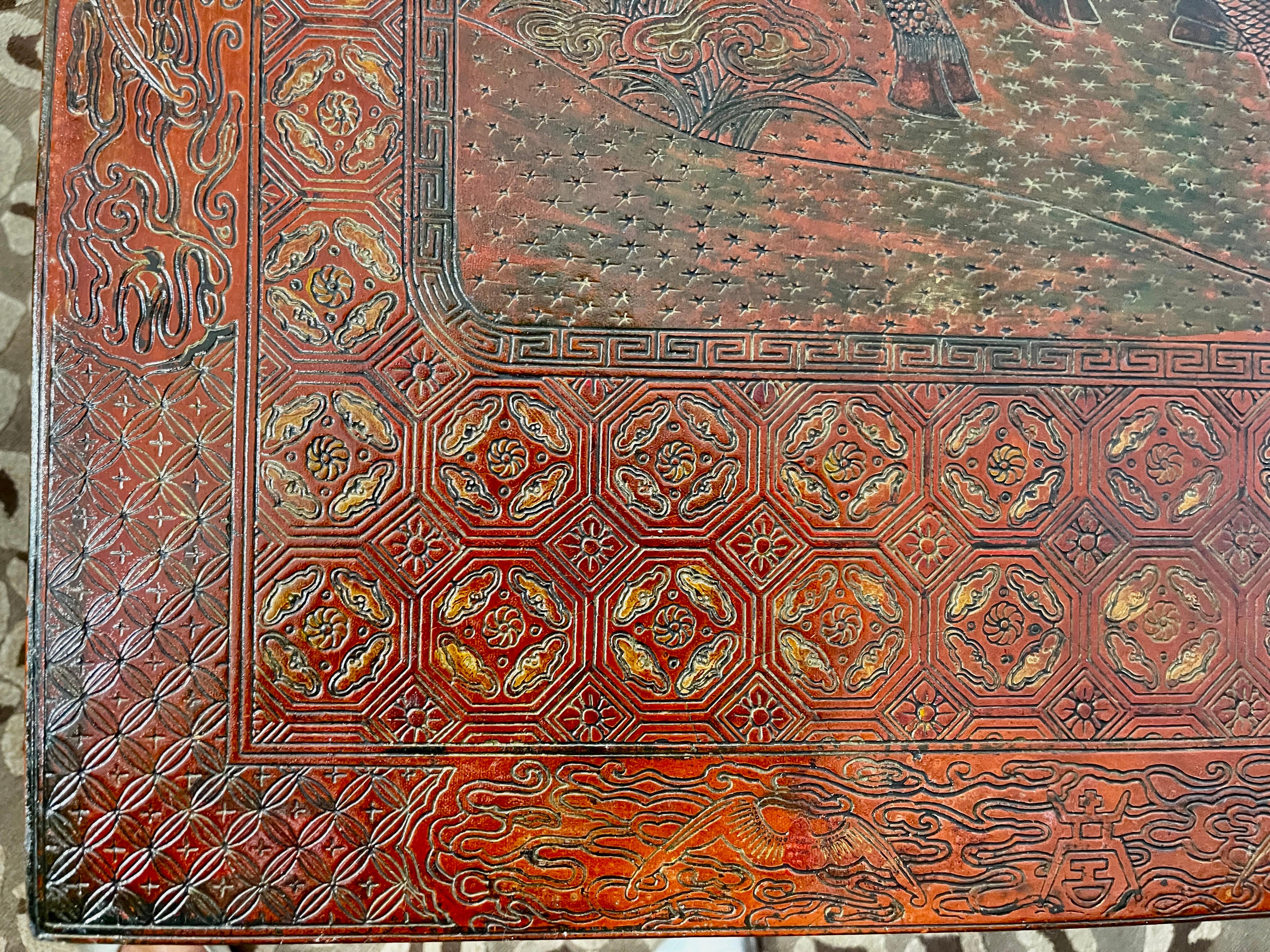 1940's French Chinoiserie Hand Carved Red Lacquer Table Cocktail Table en vente 1